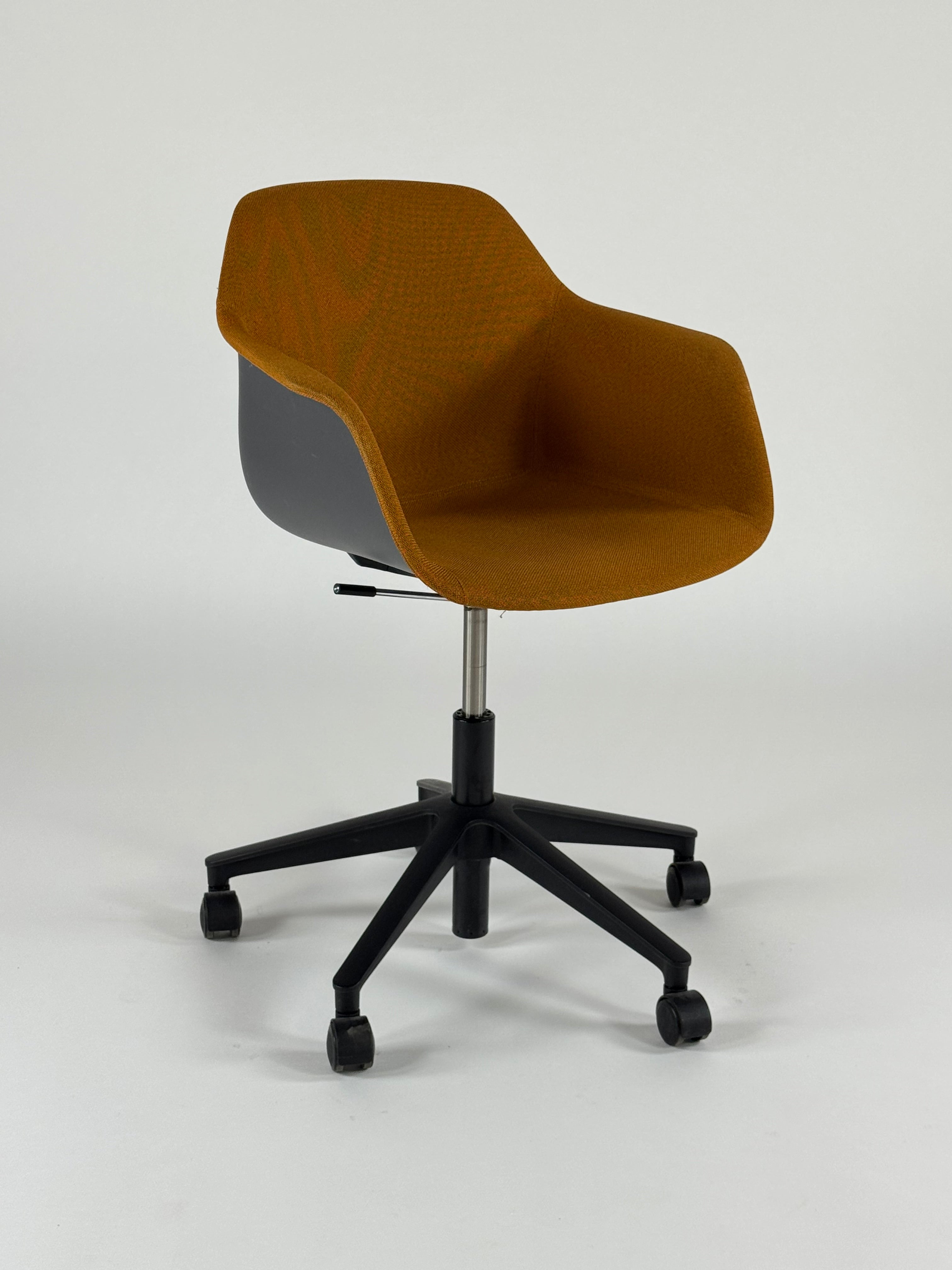 Four Design FourMe 66 - Mustard/Mørkegrå