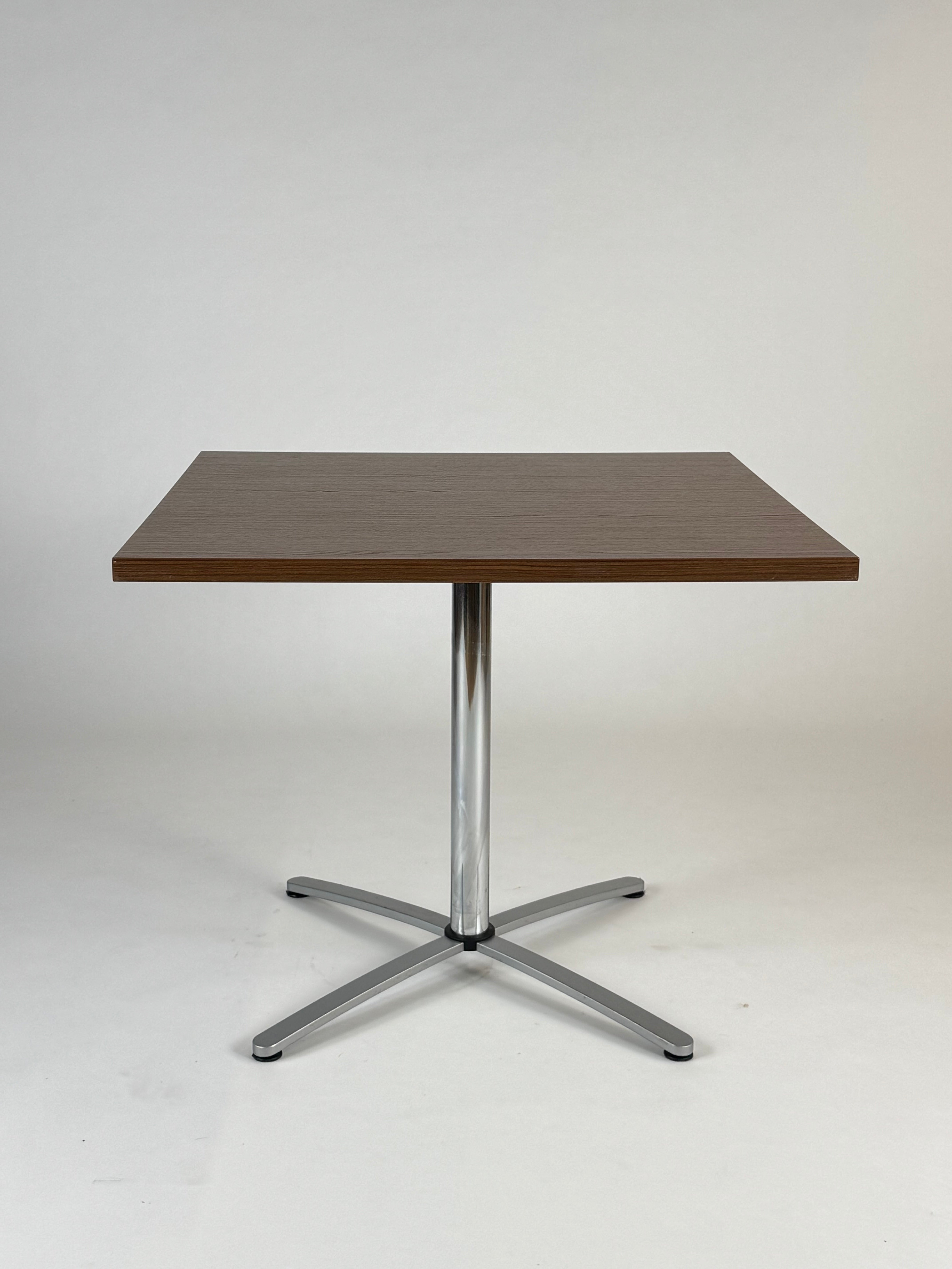 Brunner | Cafébord (90x90)