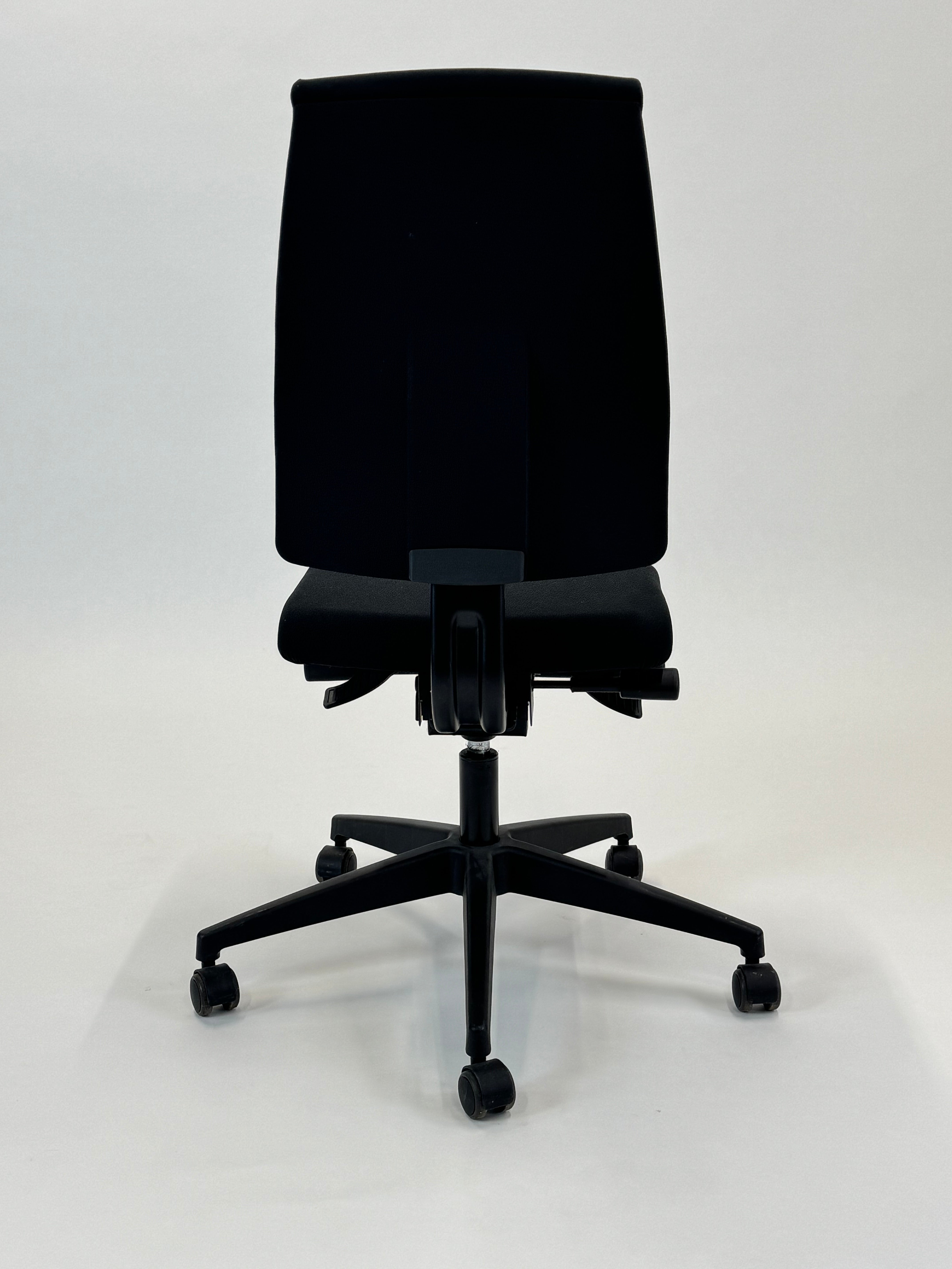 Interstuhl | Geos 16G2