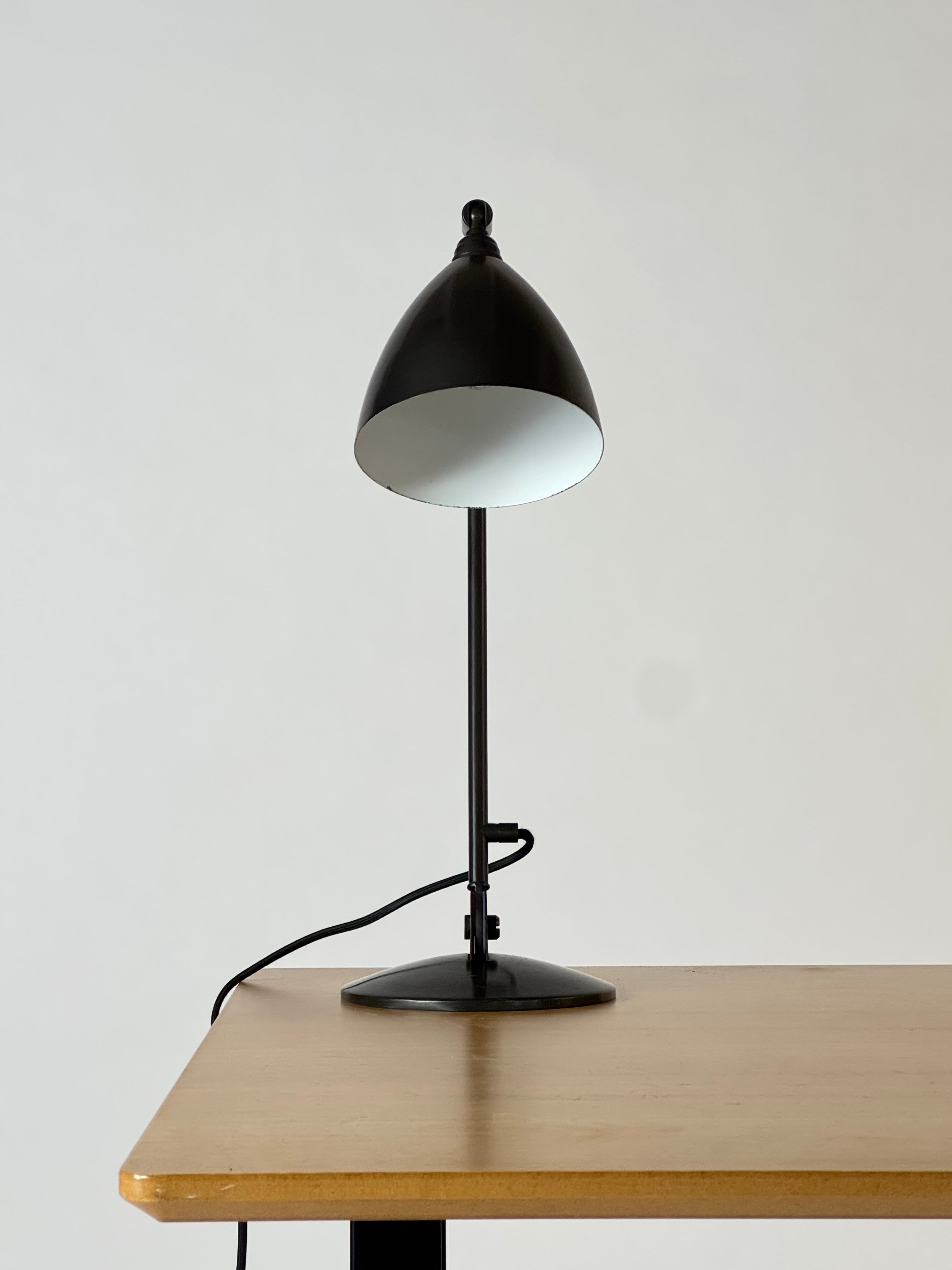 Gubi Bestlite BL2 – Black Brass