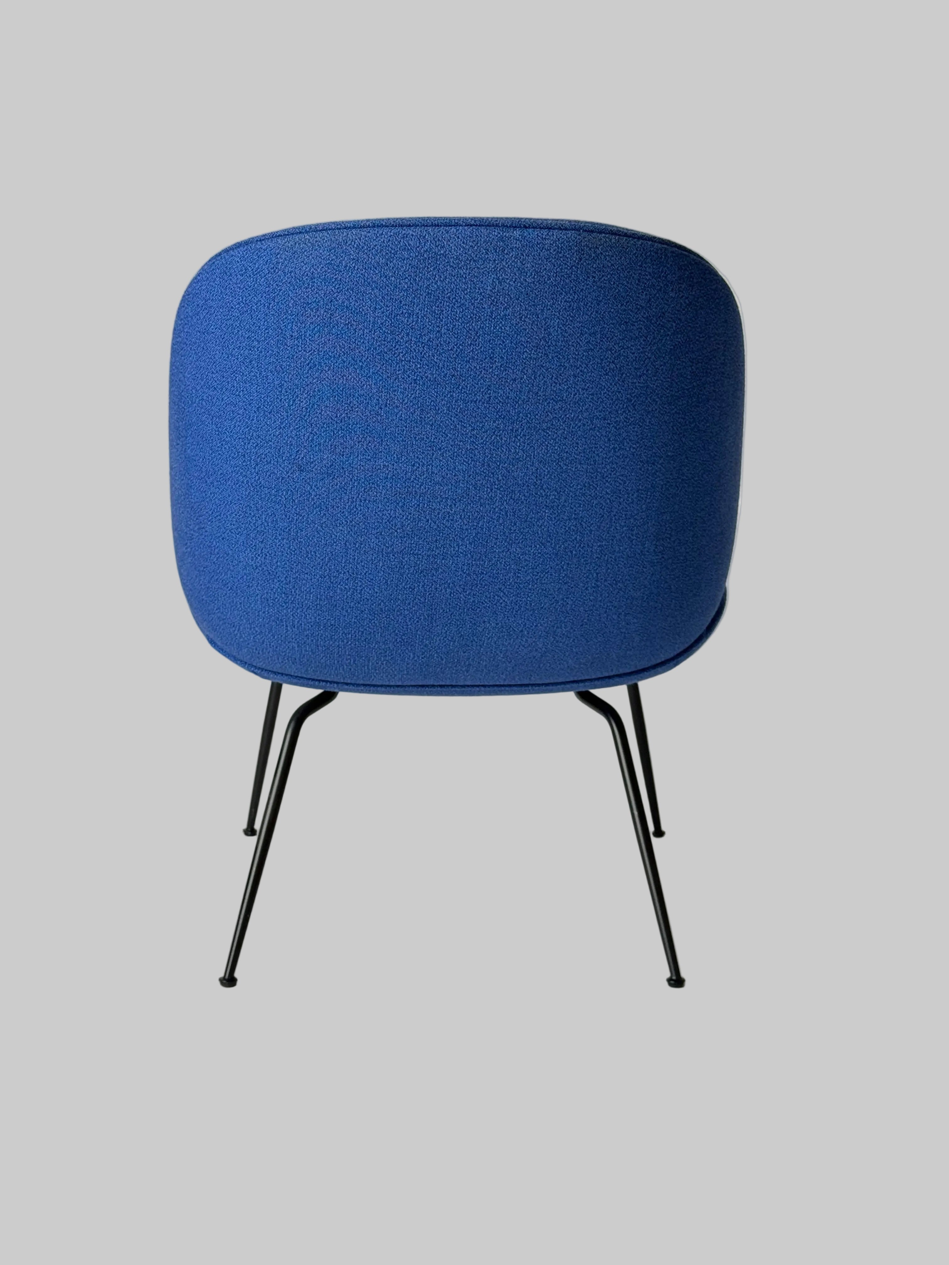 GUBI Beetle Loungestol – Blå