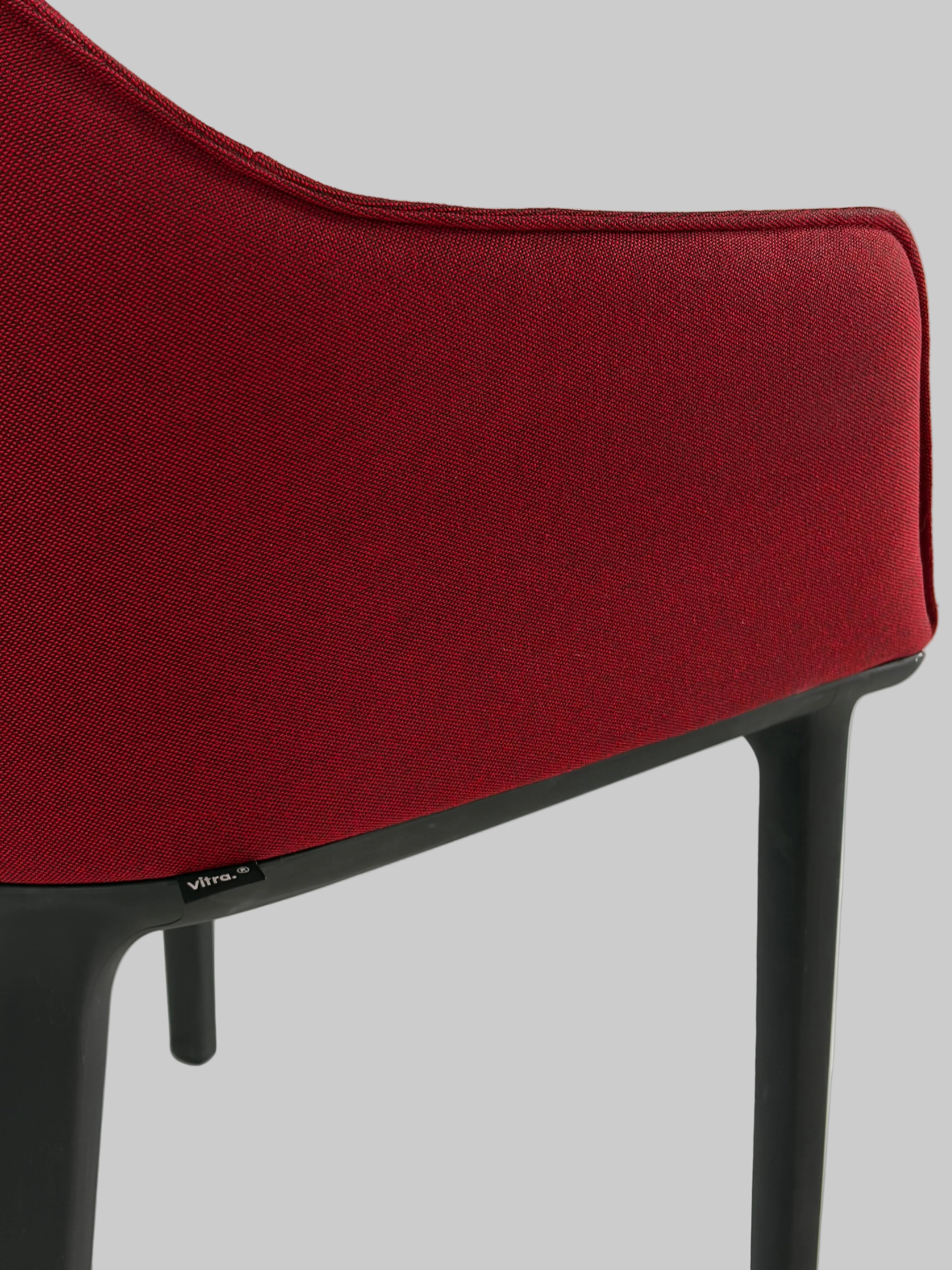 Vitra Softshell Stol – Rød/Sort Stel