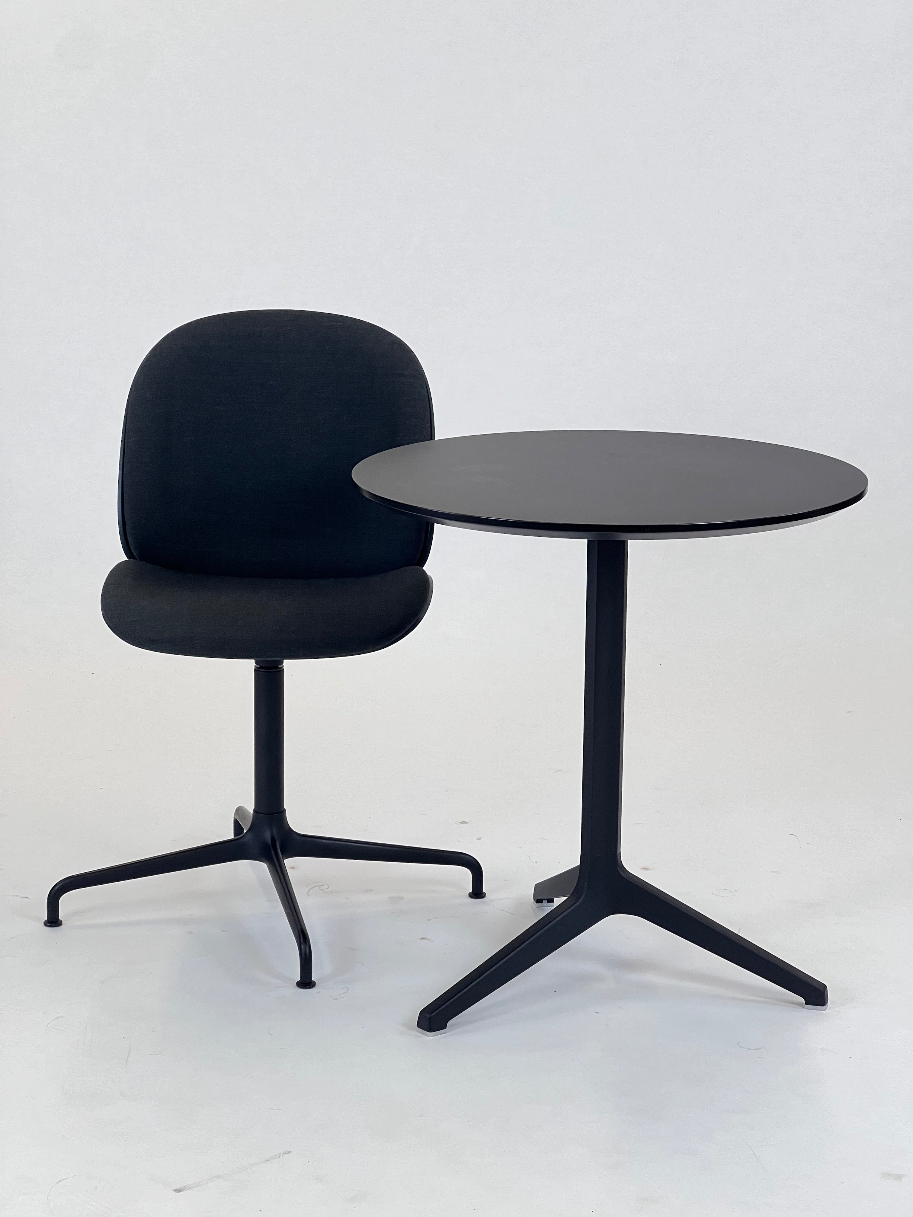 Gubi Beetle Meeting Chair