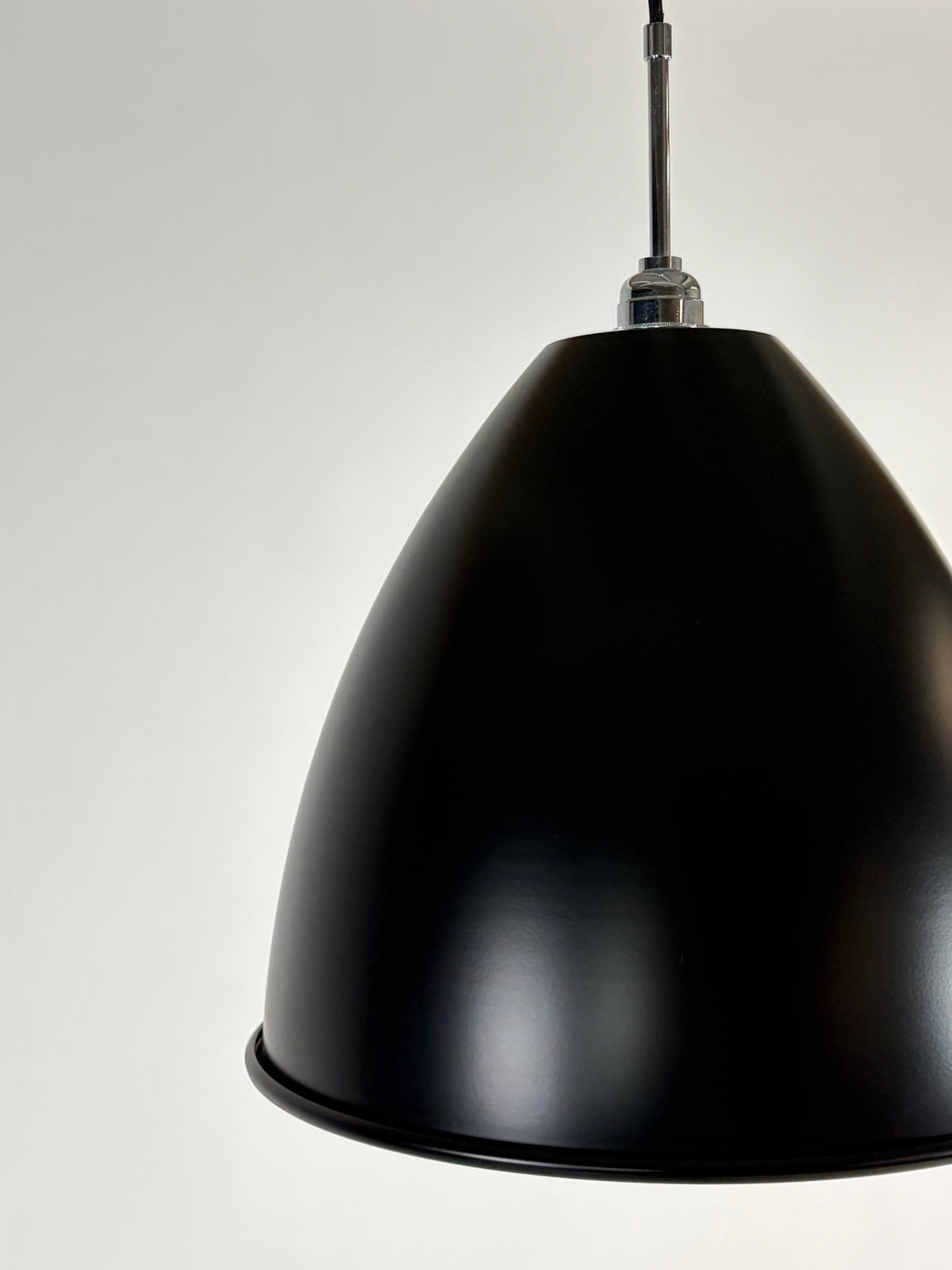 GUBI Bestlite BL9 L Pendel – Sort/Krom Ø40cm