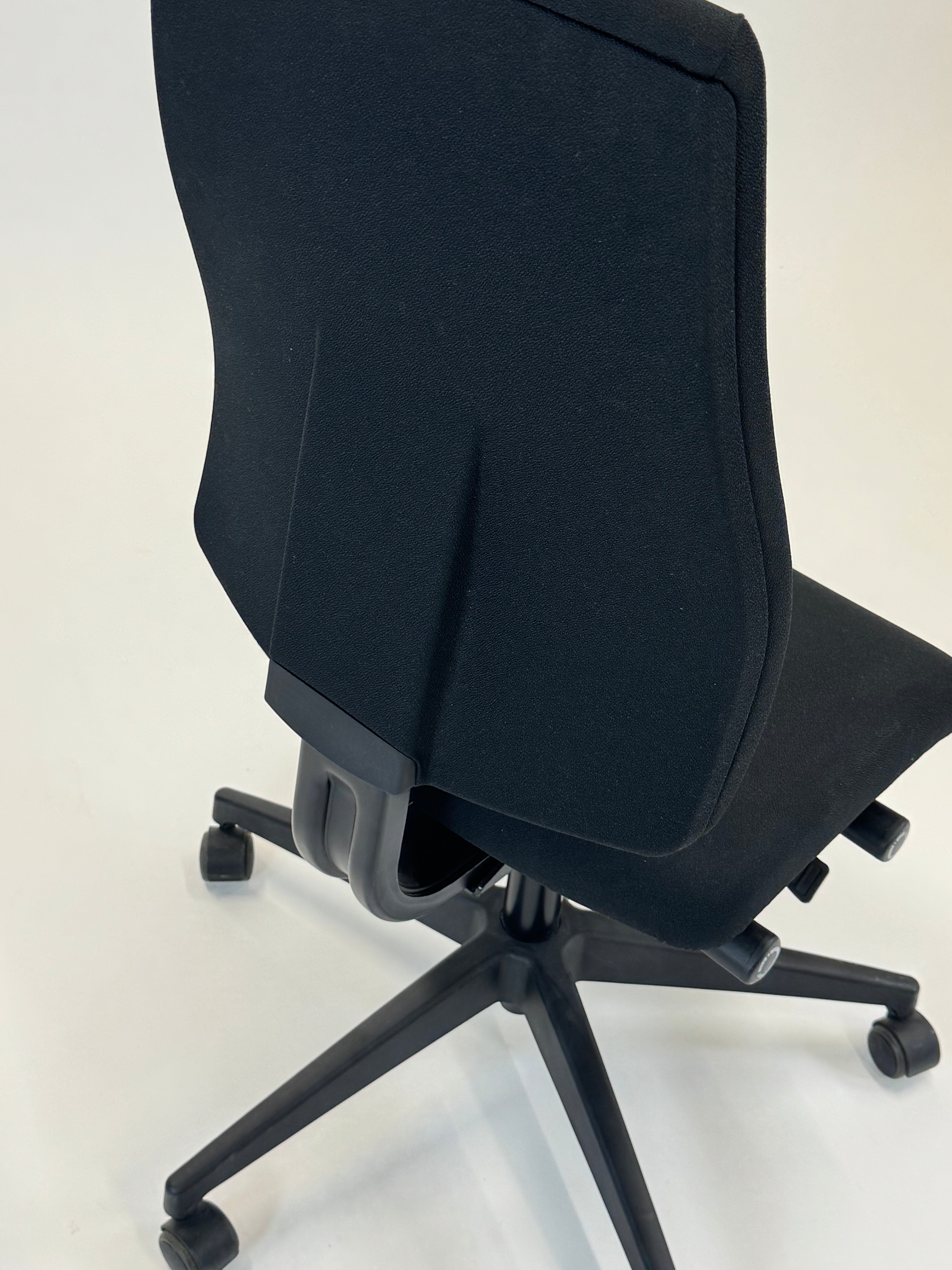 Interstuhl | Geos 16G2