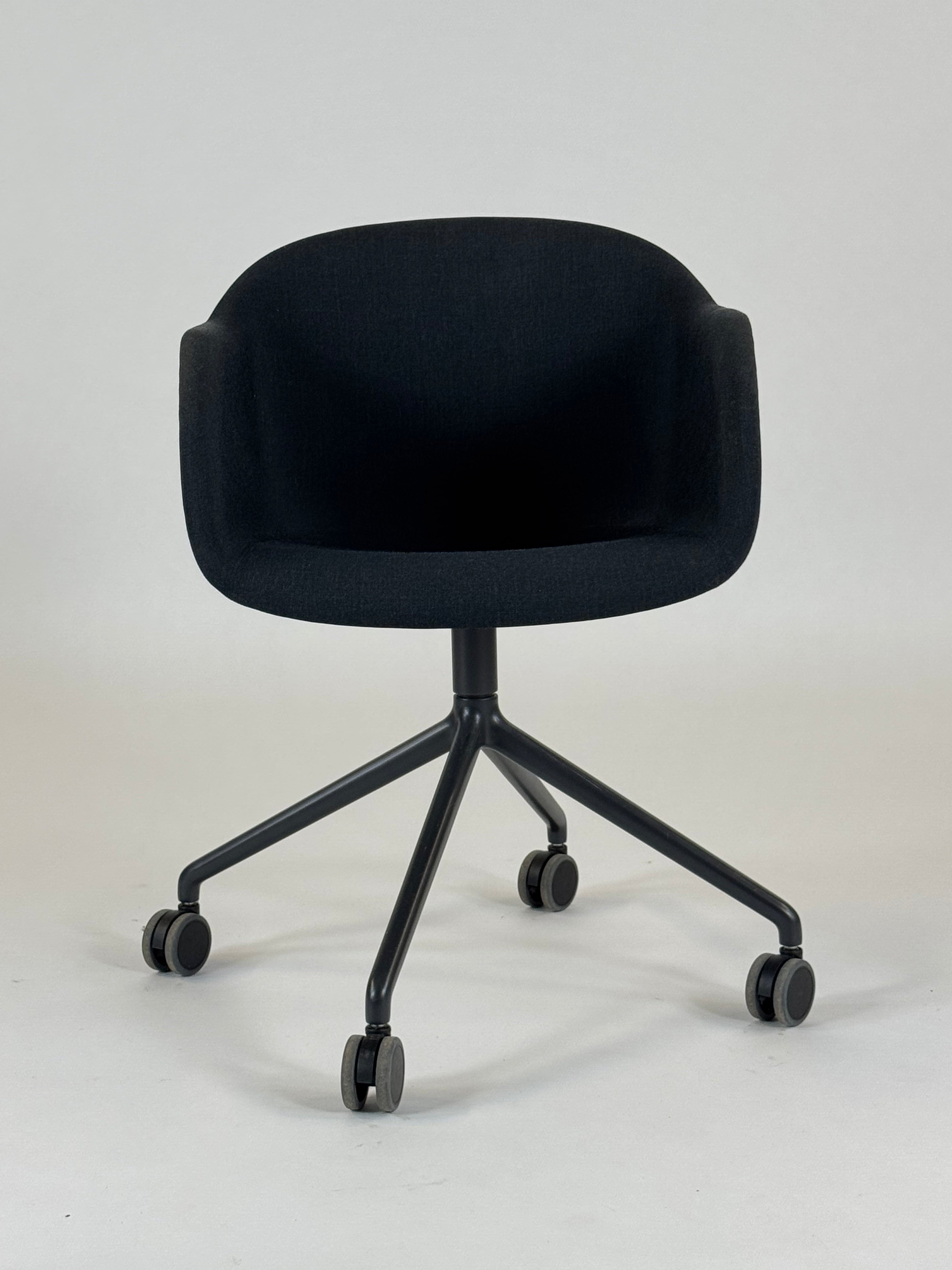 Muuto Fiber Armchair m. Hjul - Sort