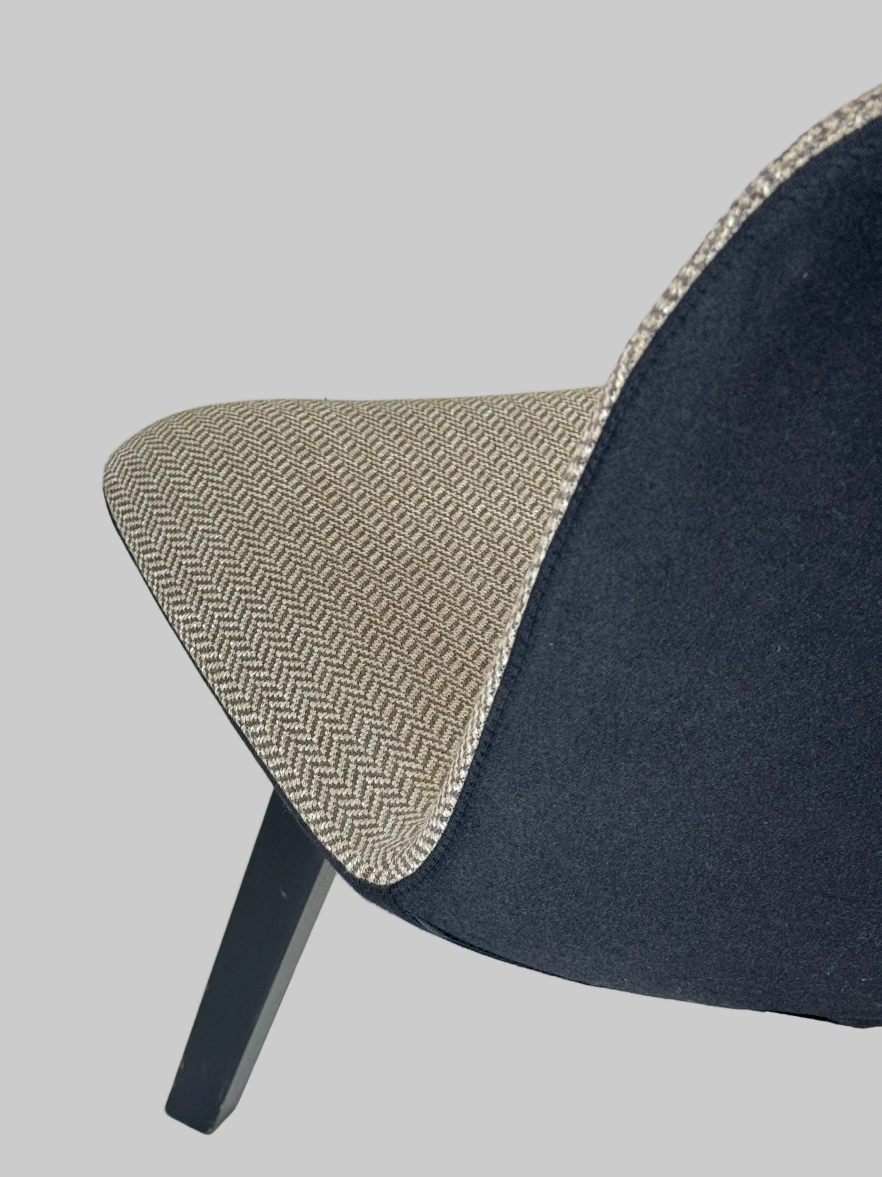 Erik Jørgensen Eyes Lounge EJ 3 Loungestol - Beige/Sort Eg Stel