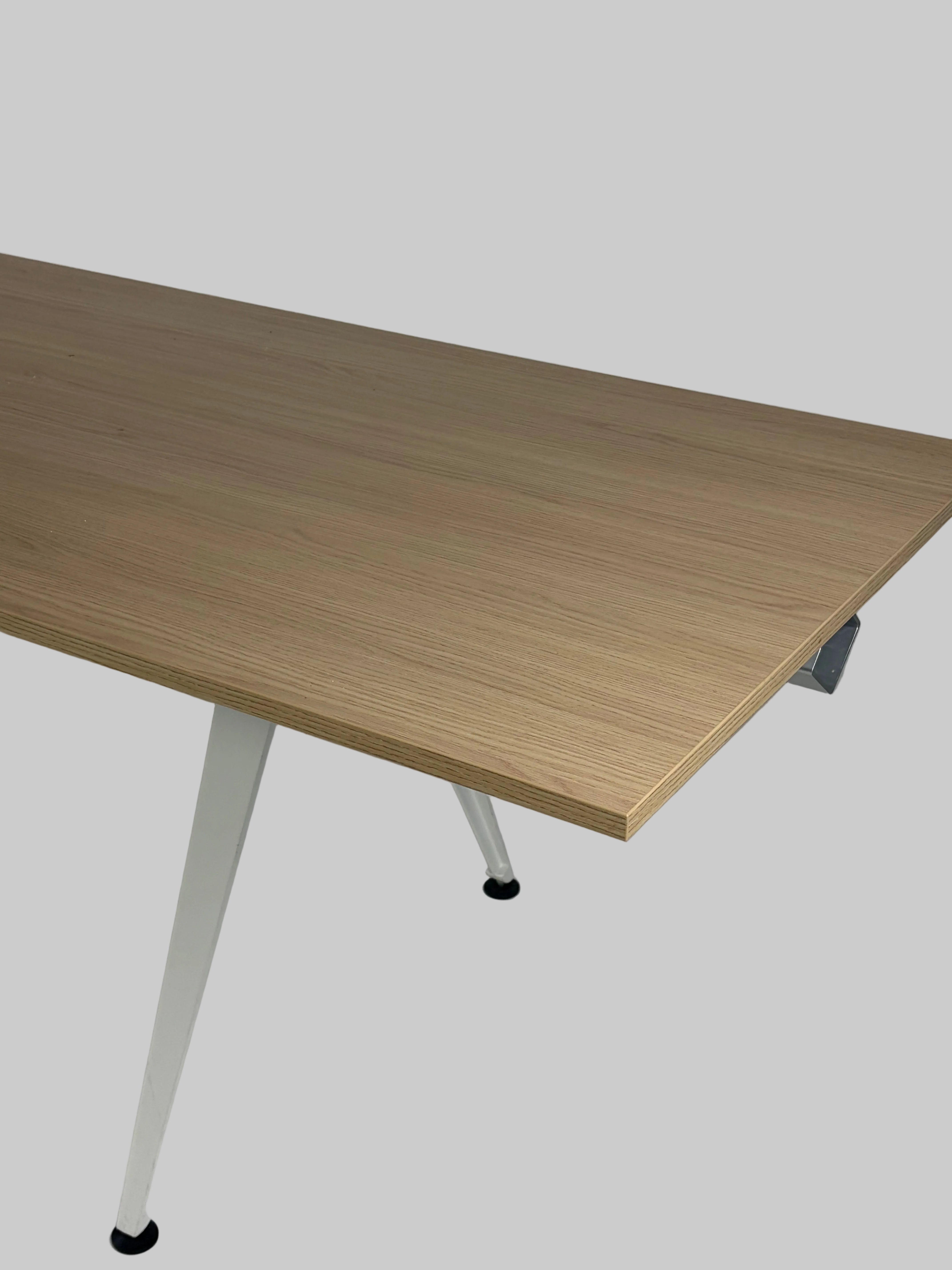 Randers + Radius Grip Basic Bord – Natur/Hvidt Stel 240x80cm