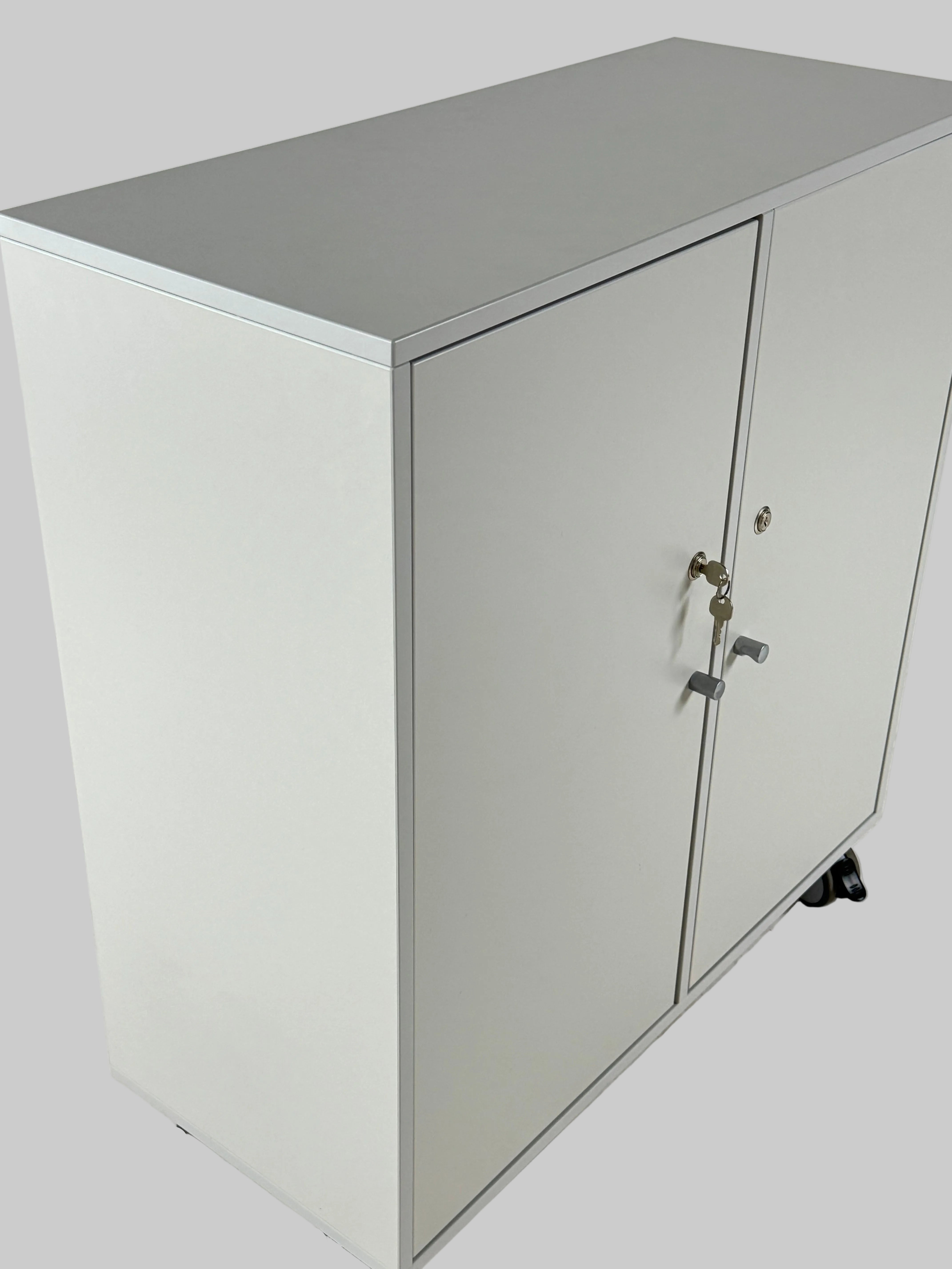 Cube Design Quadro Skab – Lysegrå 80x35x87cm