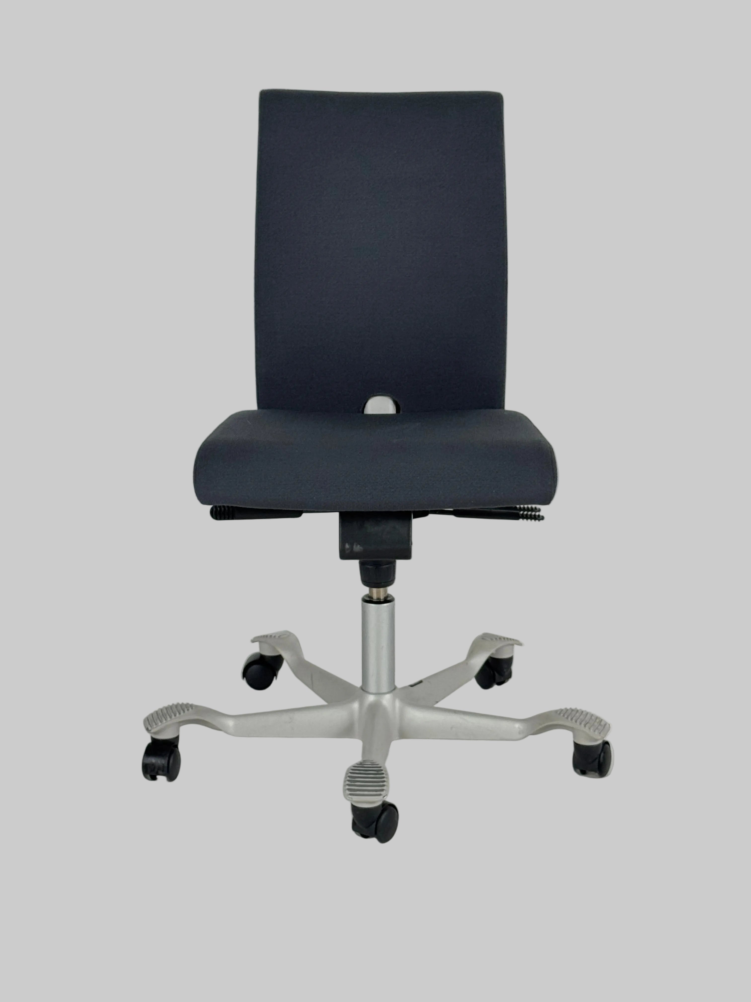 HÅG H04 4400 Kontorstol – Grå/Gråt Stel 165 mm