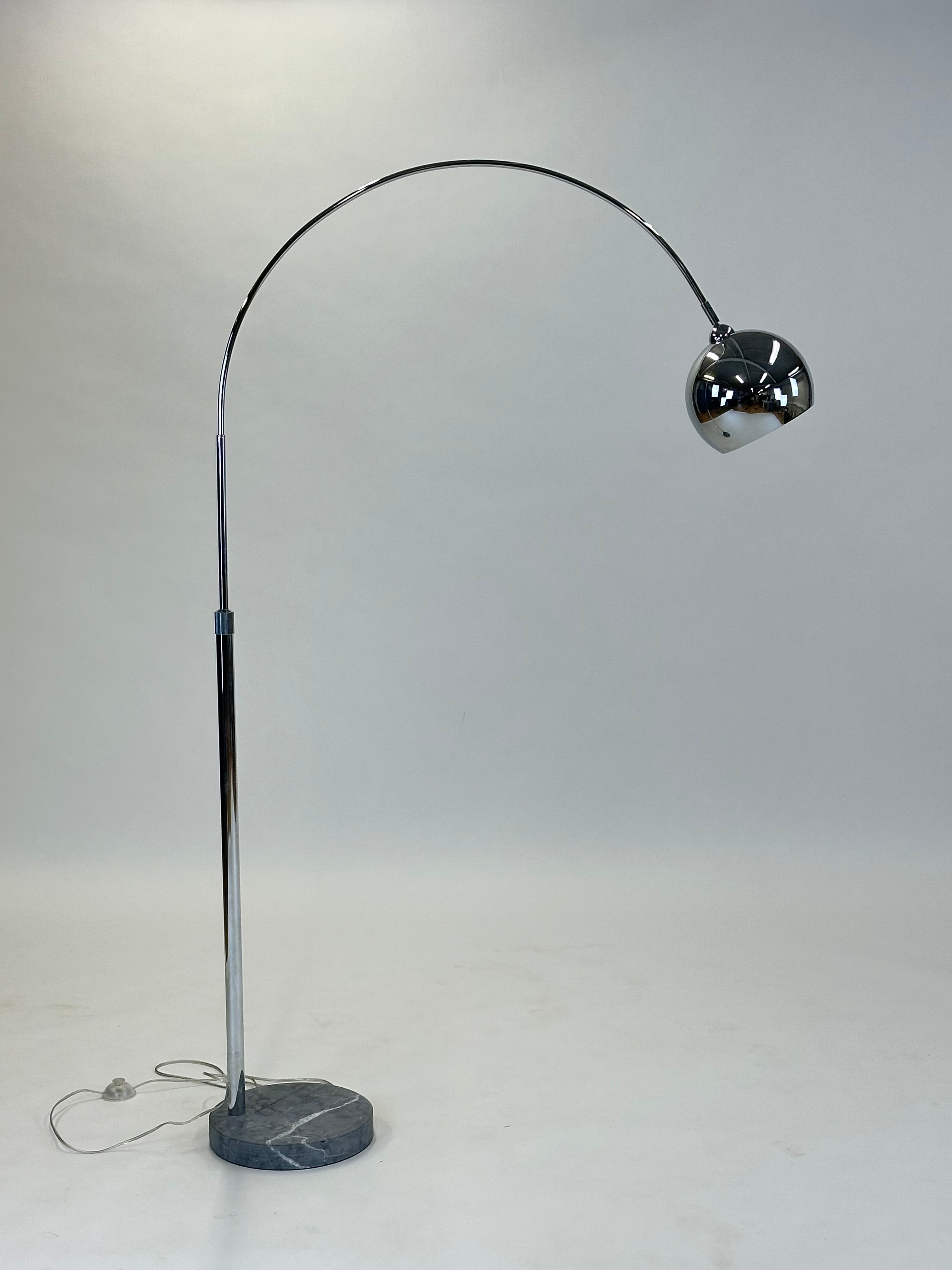Arc Gulvlampe - Frandsen