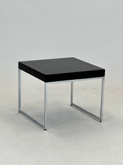 Minimalistisk kvadratisk bord