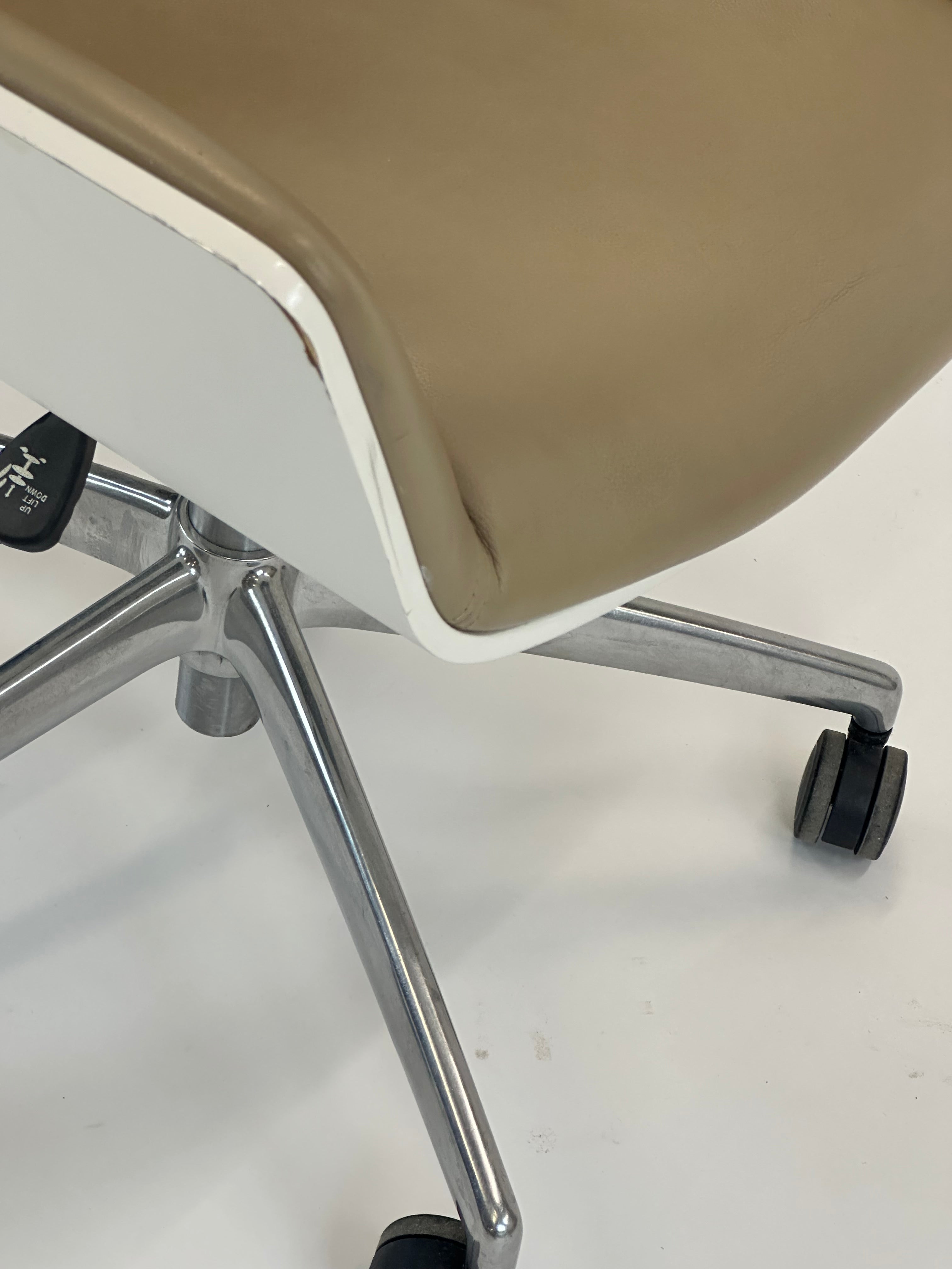 Boss Design Kruze Mødestol (Beige)