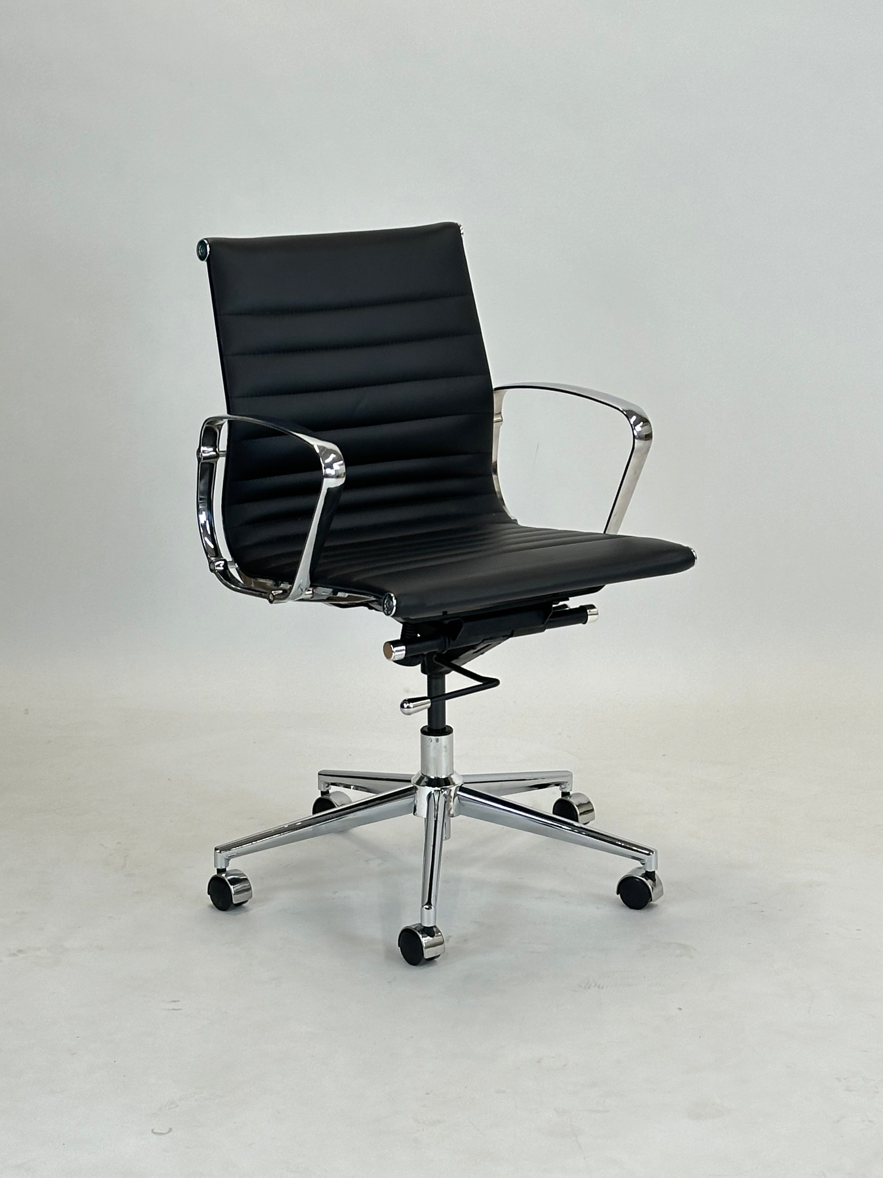 Elegant Sort Kontorstol