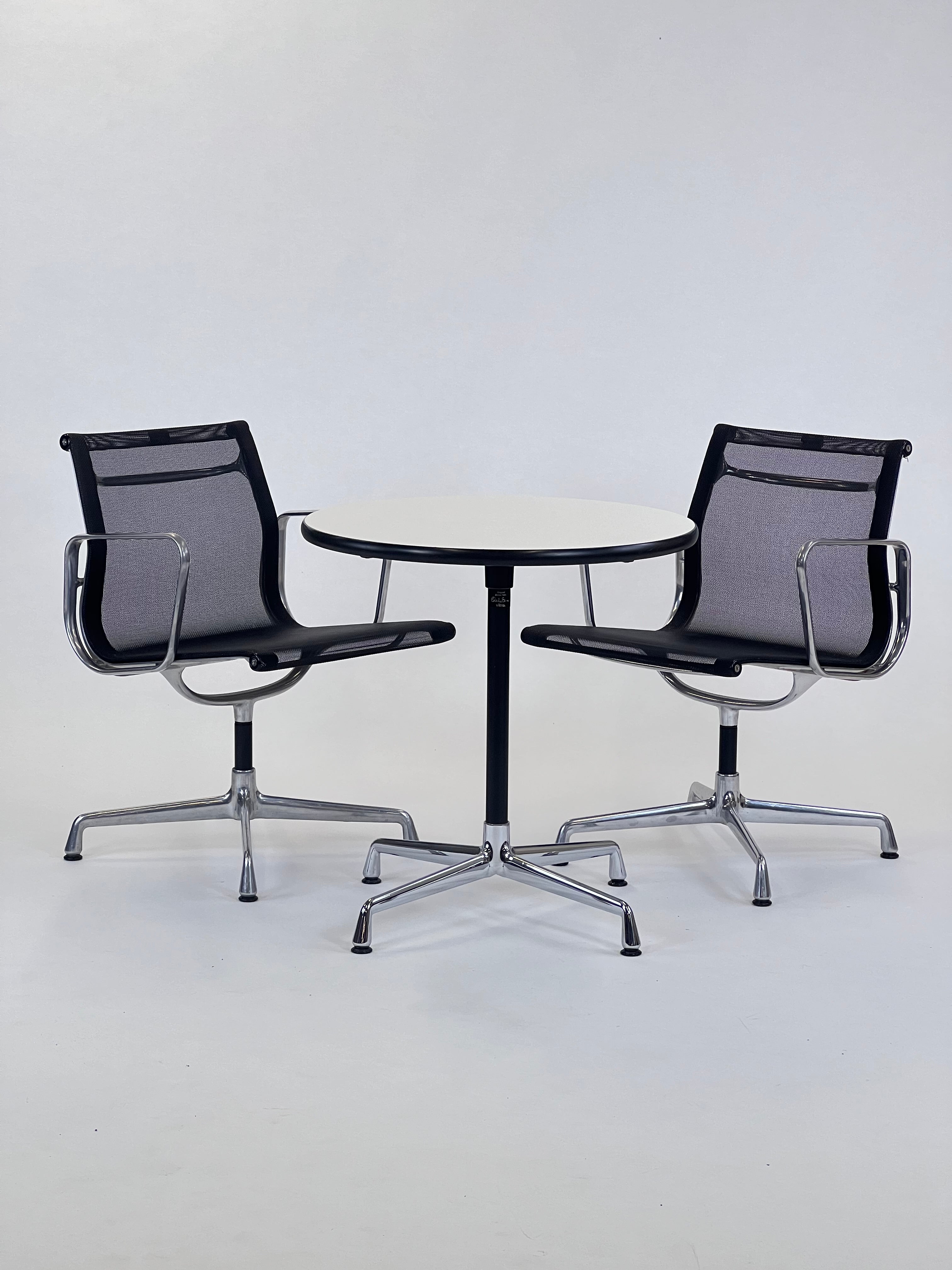 Charles Eames Ea-108 chair - black mesh