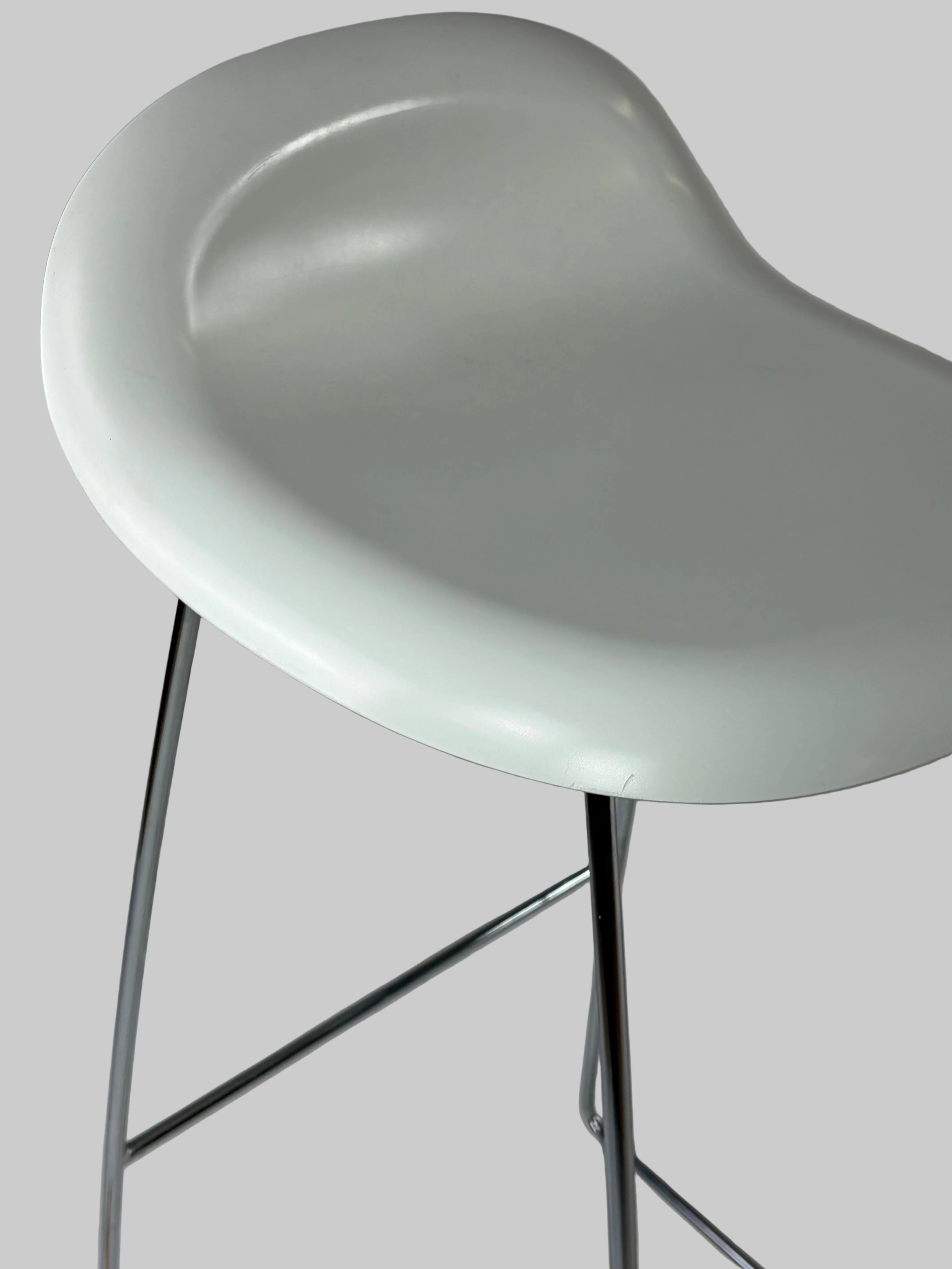 GUBI 3D Bar Stool Barstol – Hvid/Krom Stel SH 75 cm