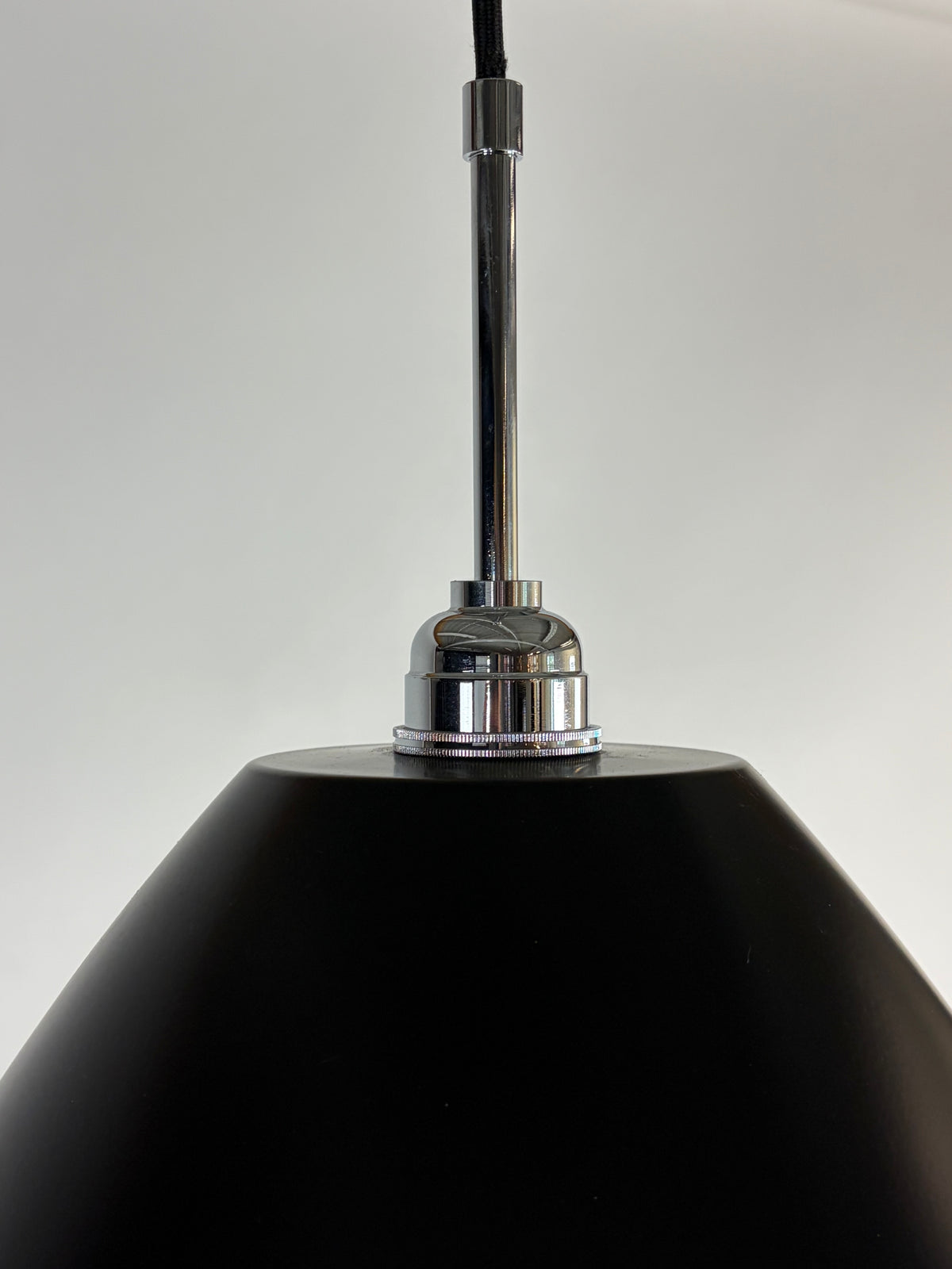 GUBI Bestlite BL9 L Pendel – Sort/Krom Ø40cm