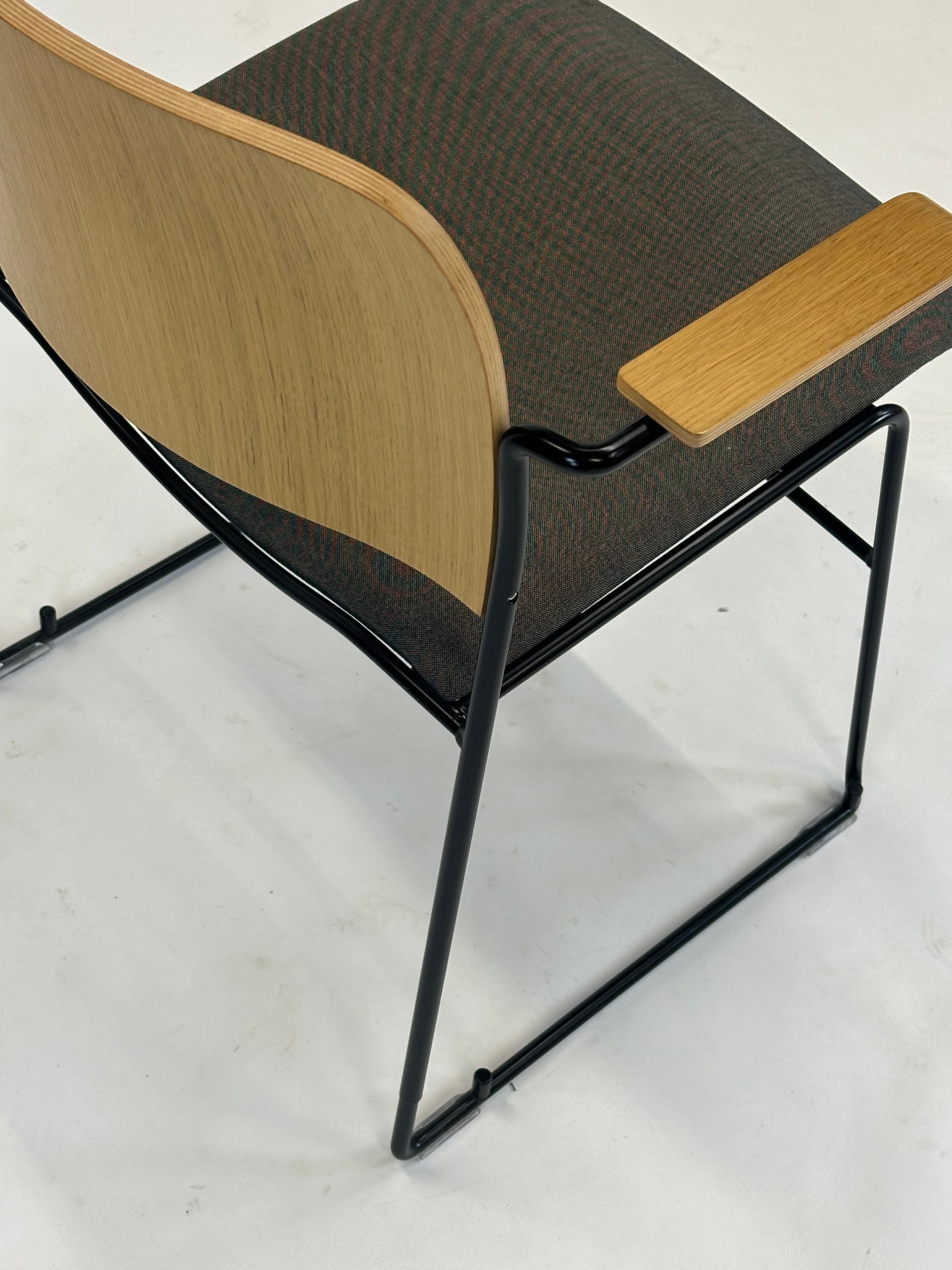 Howe | 40/4 Konferencestol (Grå)