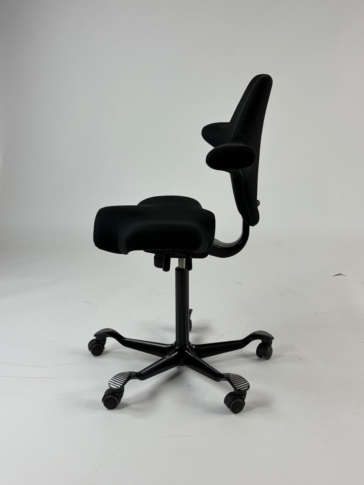 HÅG Capisco 8106 – Sort 265mm
