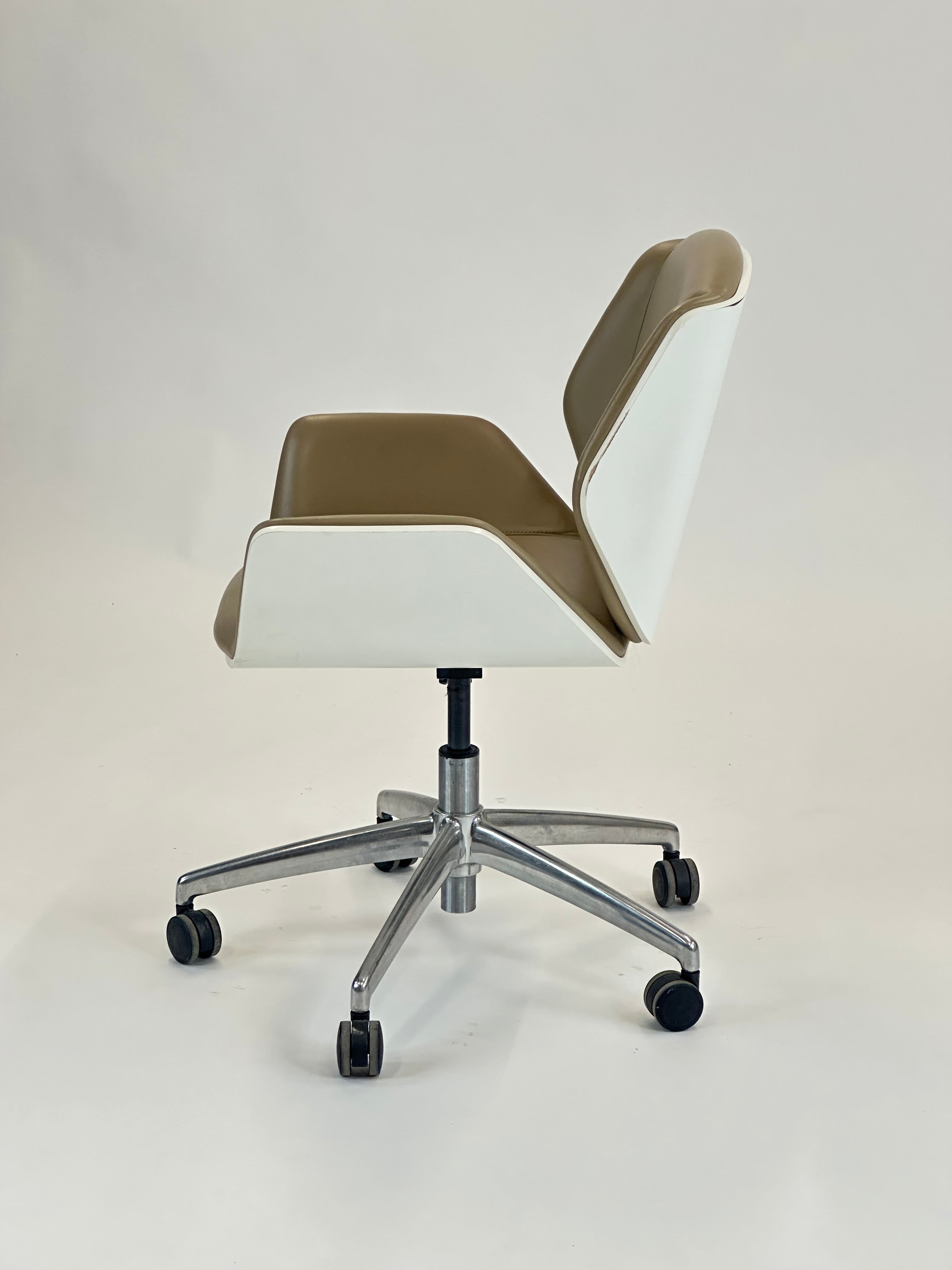 Boss Design Kruze Mødestol (Beige)