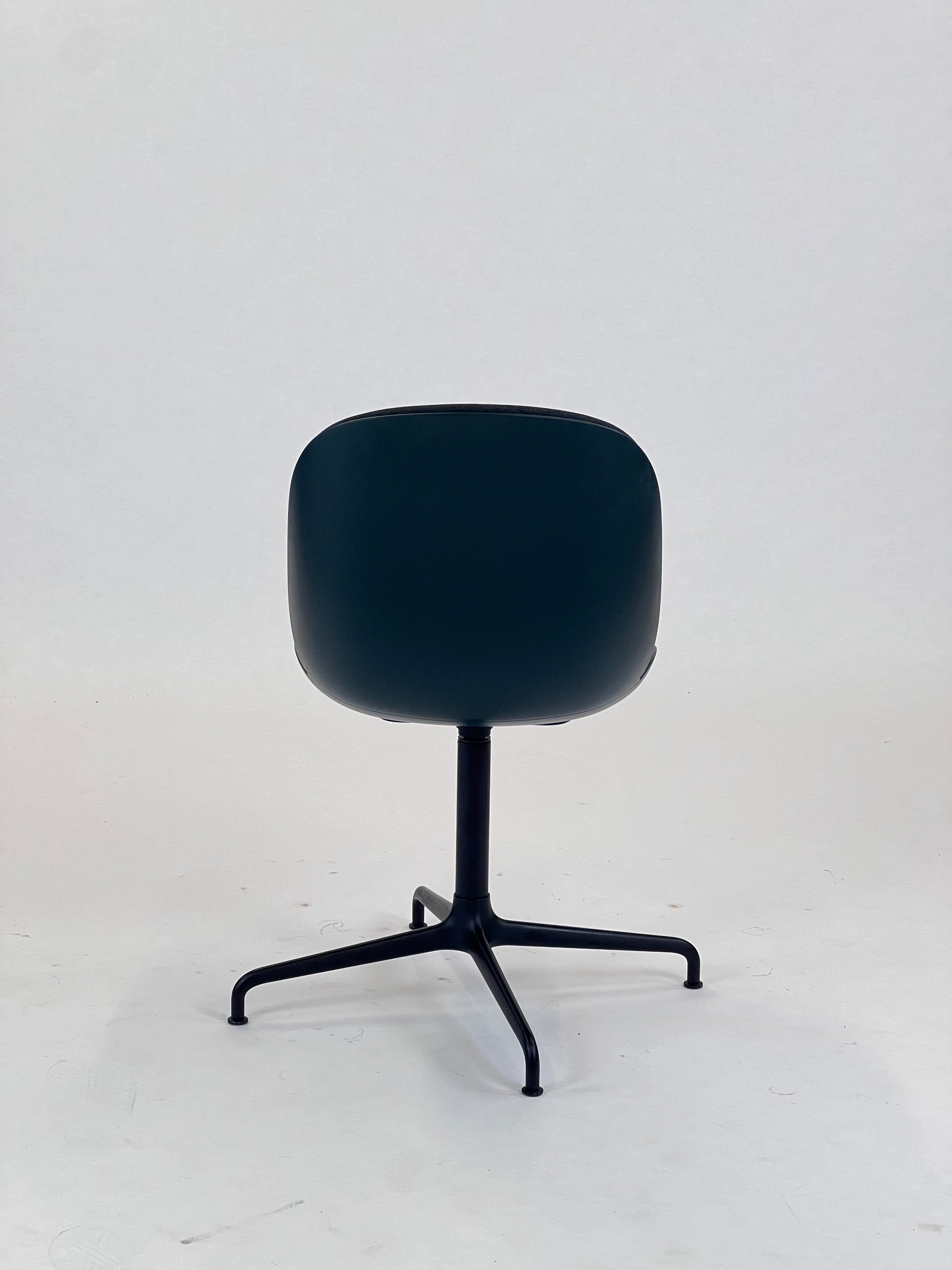 Gubi Beetle Meeting Chair