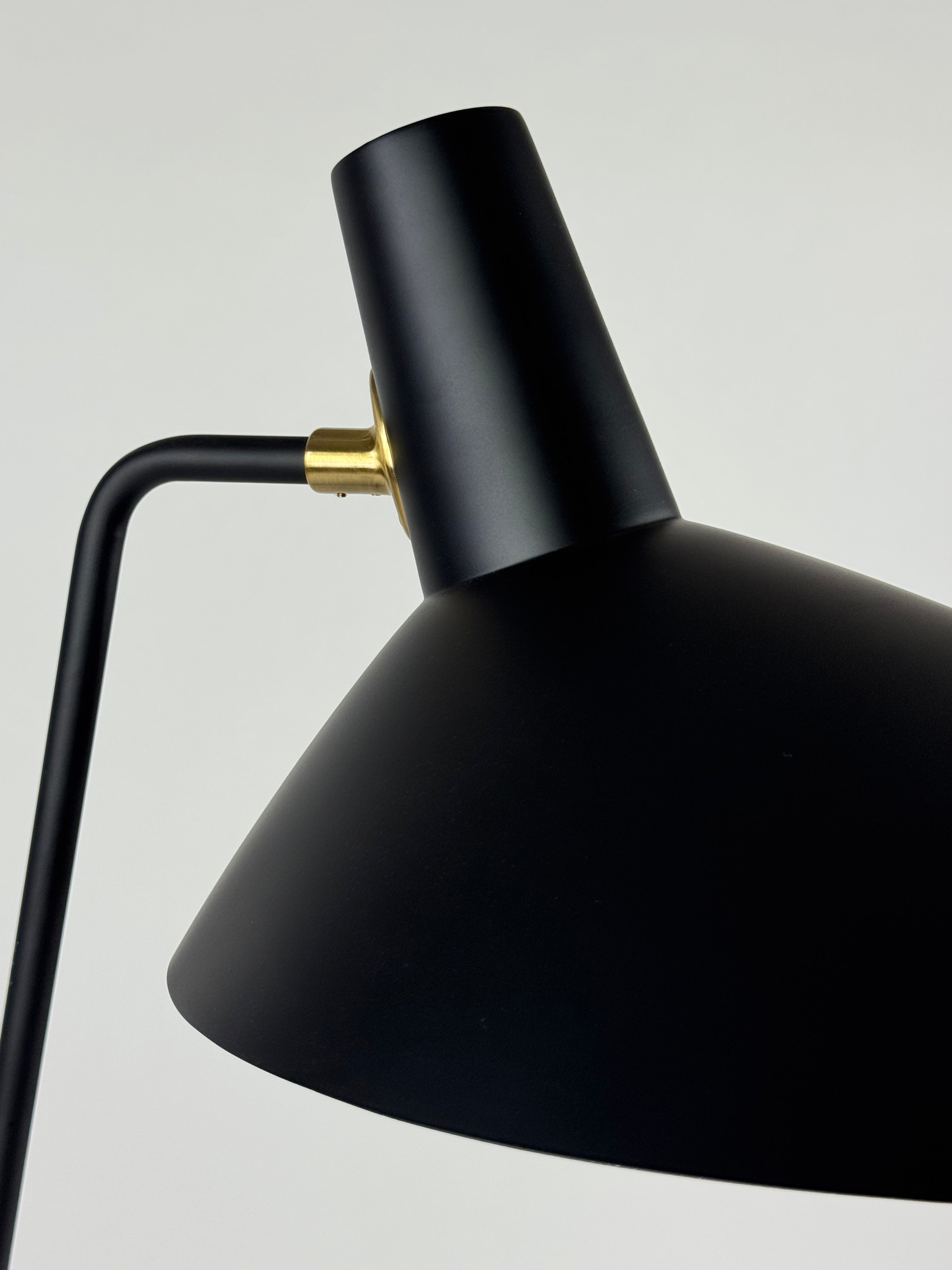 &tradition Tripod HM8 Lampe – Sort H 134 cm