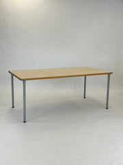 Praktisk Bord med Aftagelige Ben