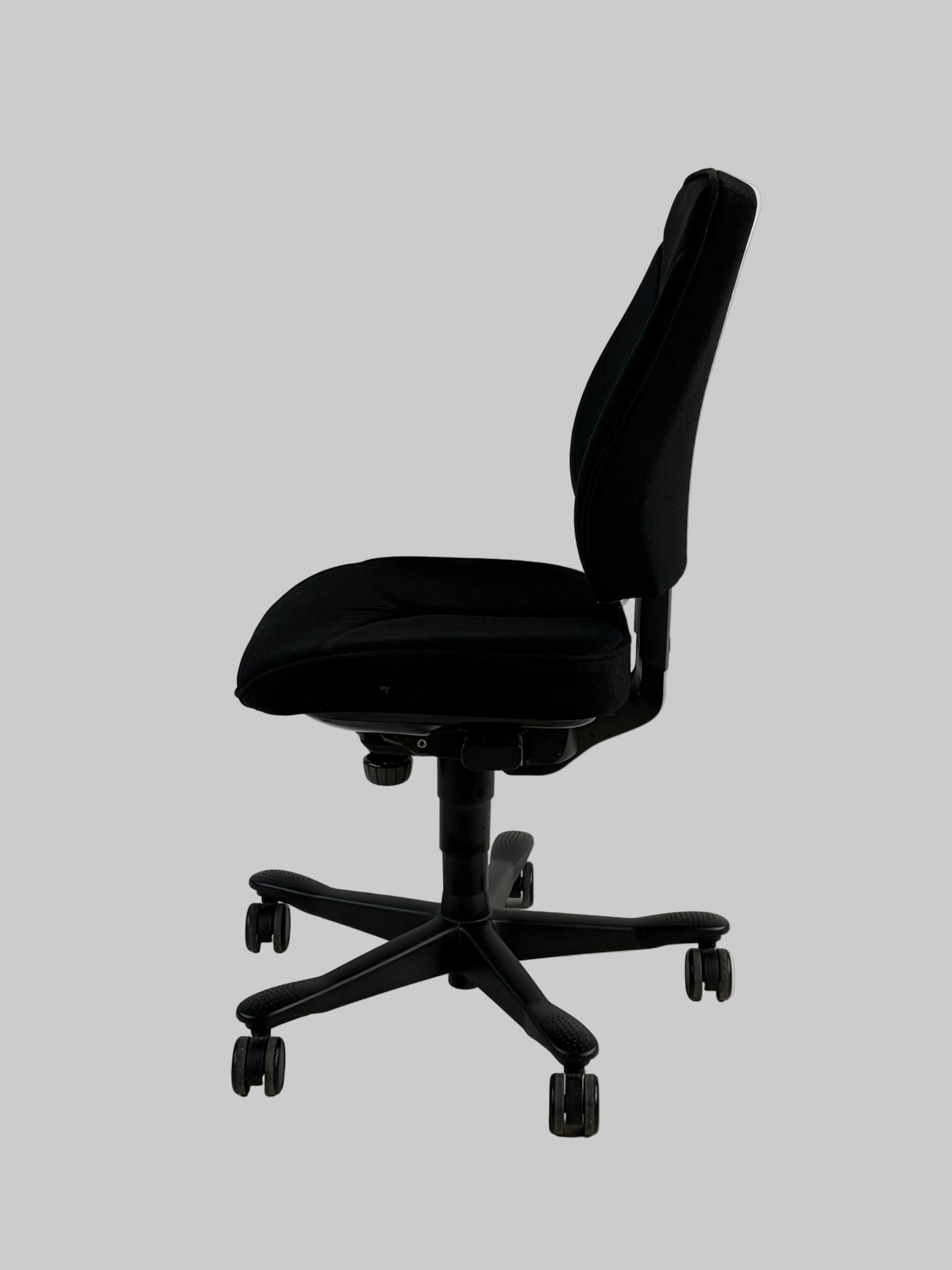 Kinnarps Free Float 6000 Kontorstol – Sort (Y-Ryg)