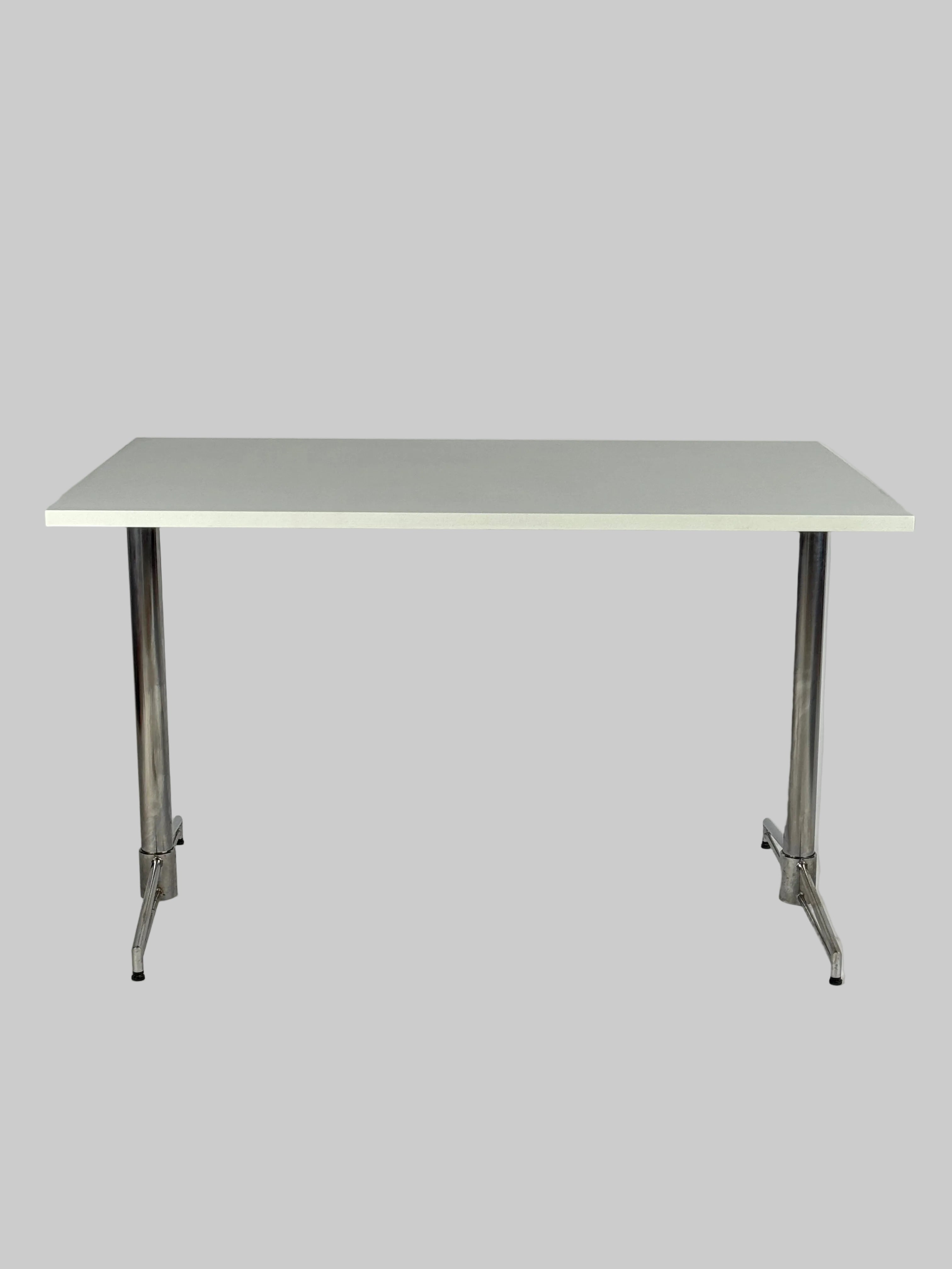 Johanson Design T-bone Bord – Hvid/Krom