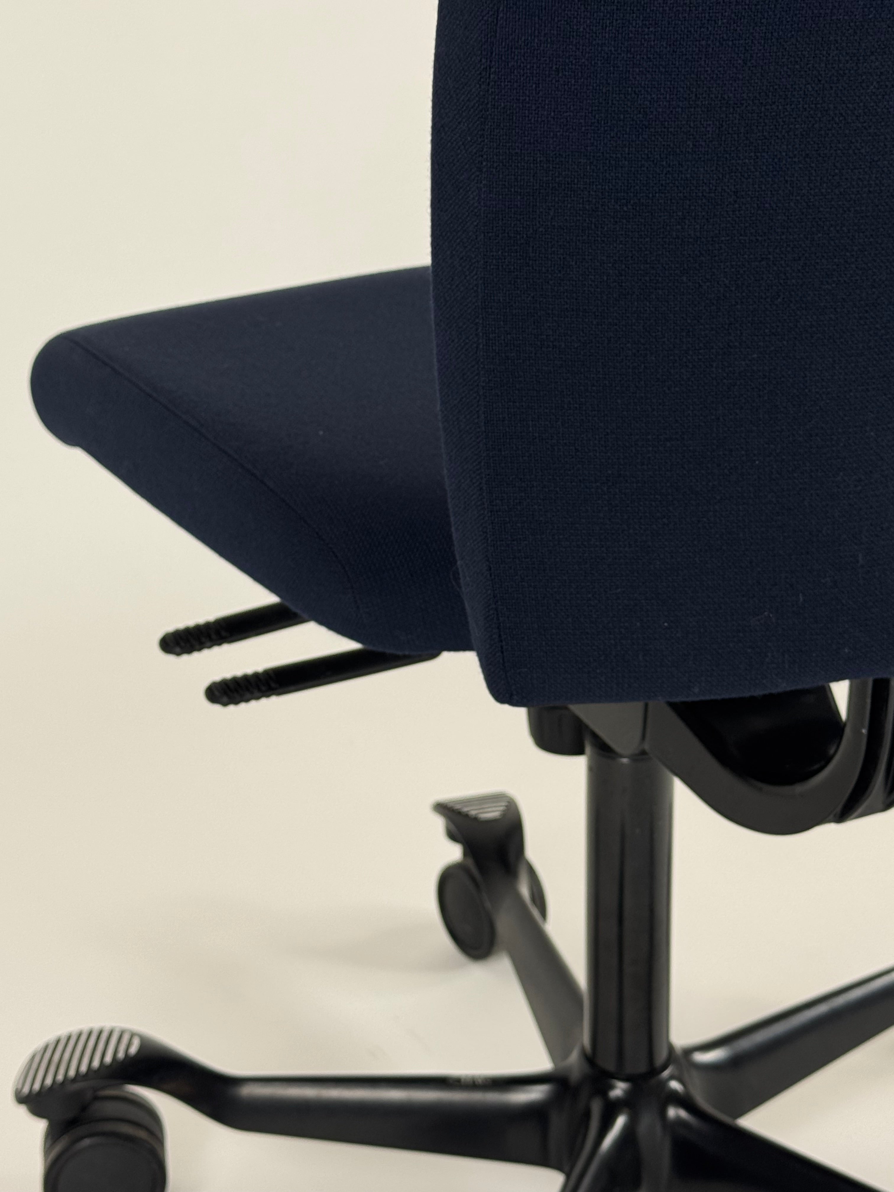 HÅG H04 4200 - Mørkeblå 200mm