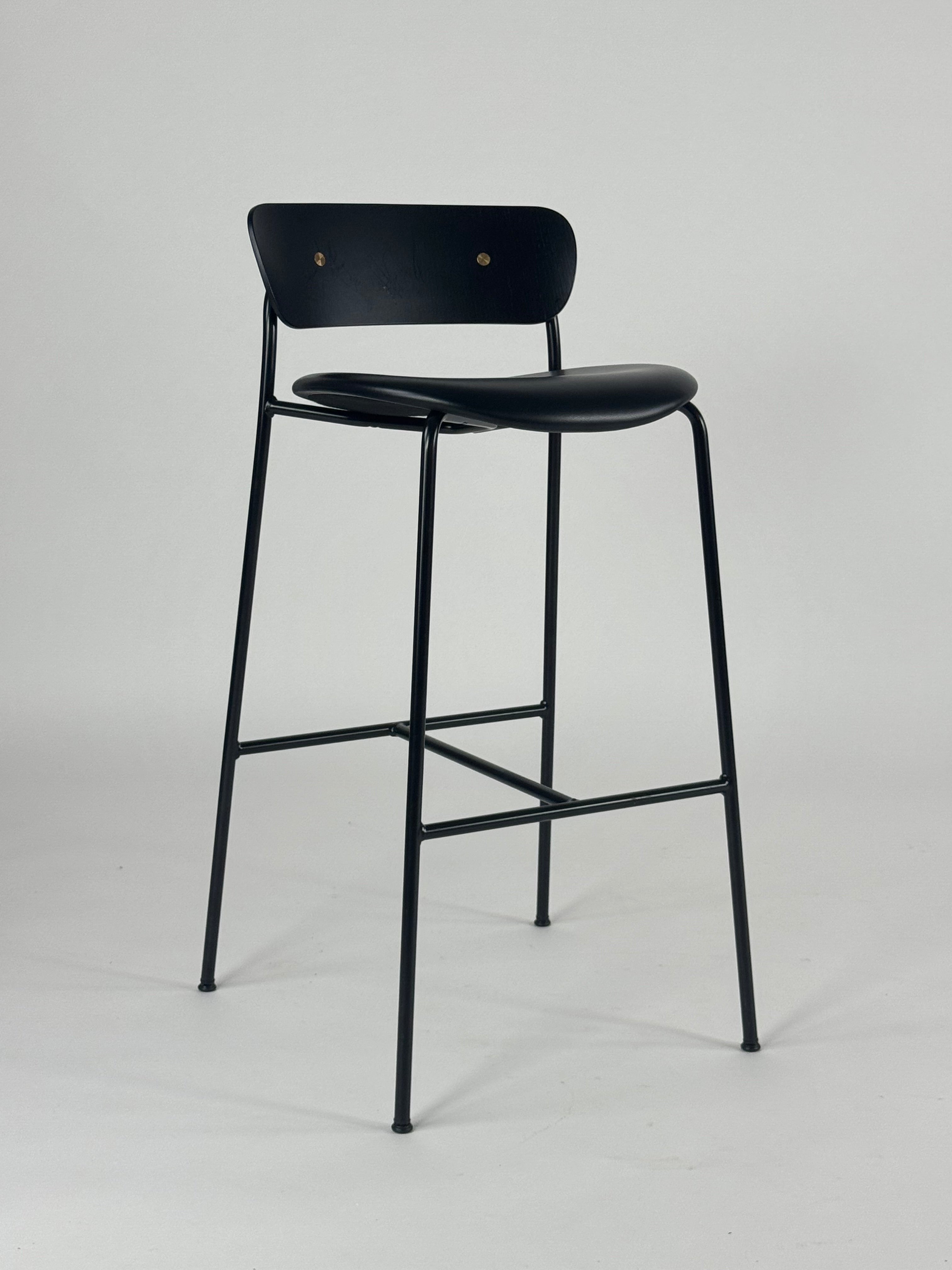 &Tradition Pavilion AV10 Barstol – Sort Læder