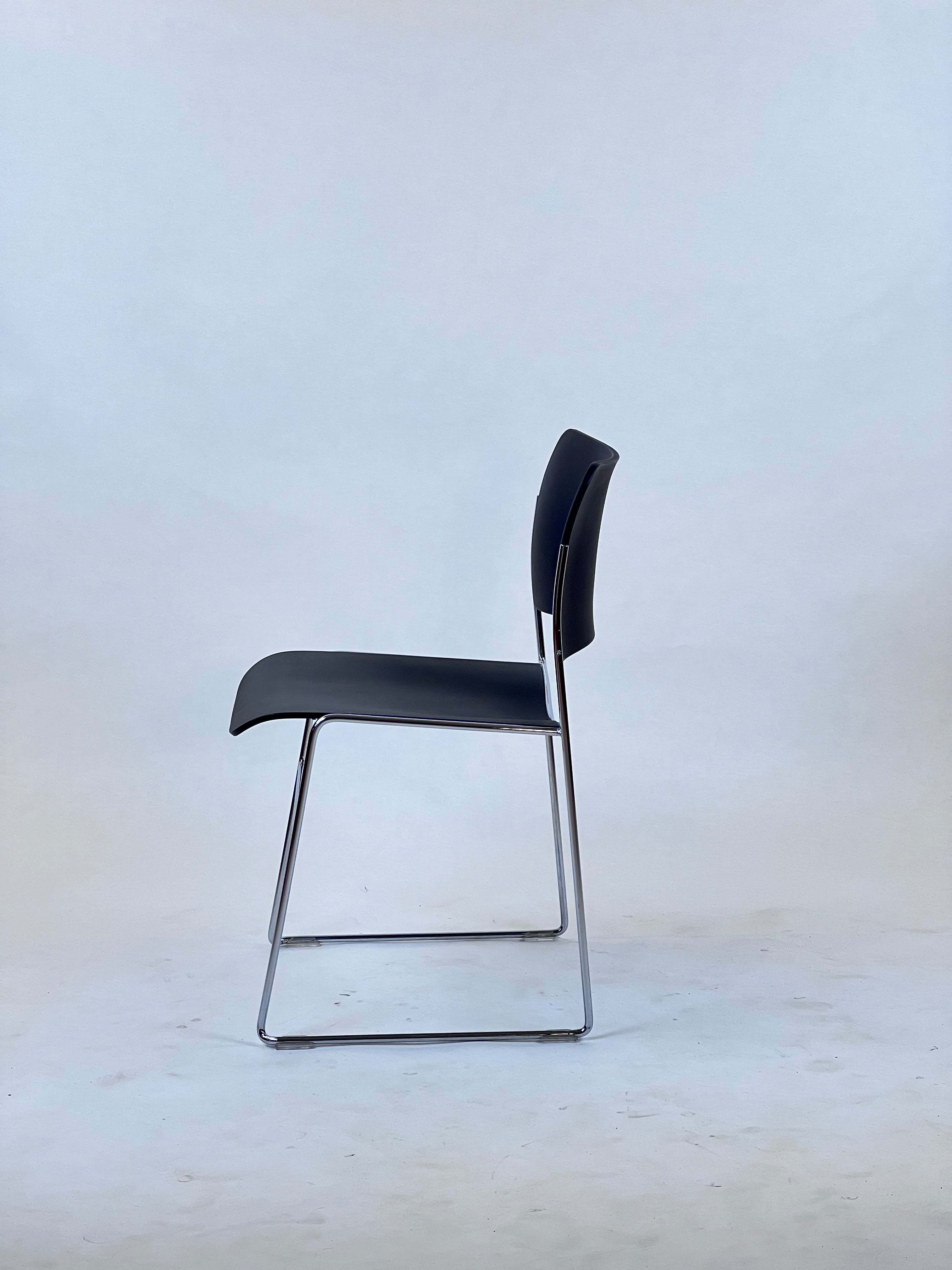 Contemporary visitor chair 40/4