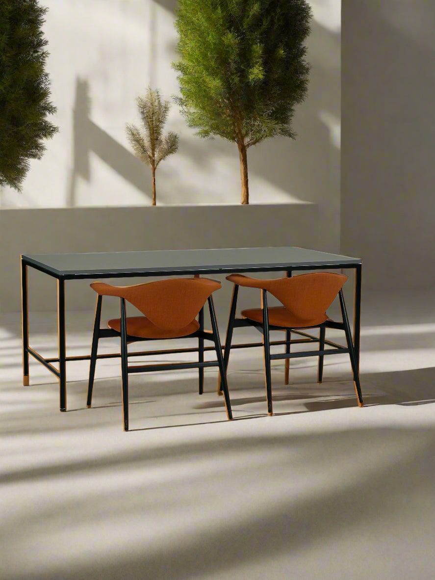 66 Dining Table fra Labofa