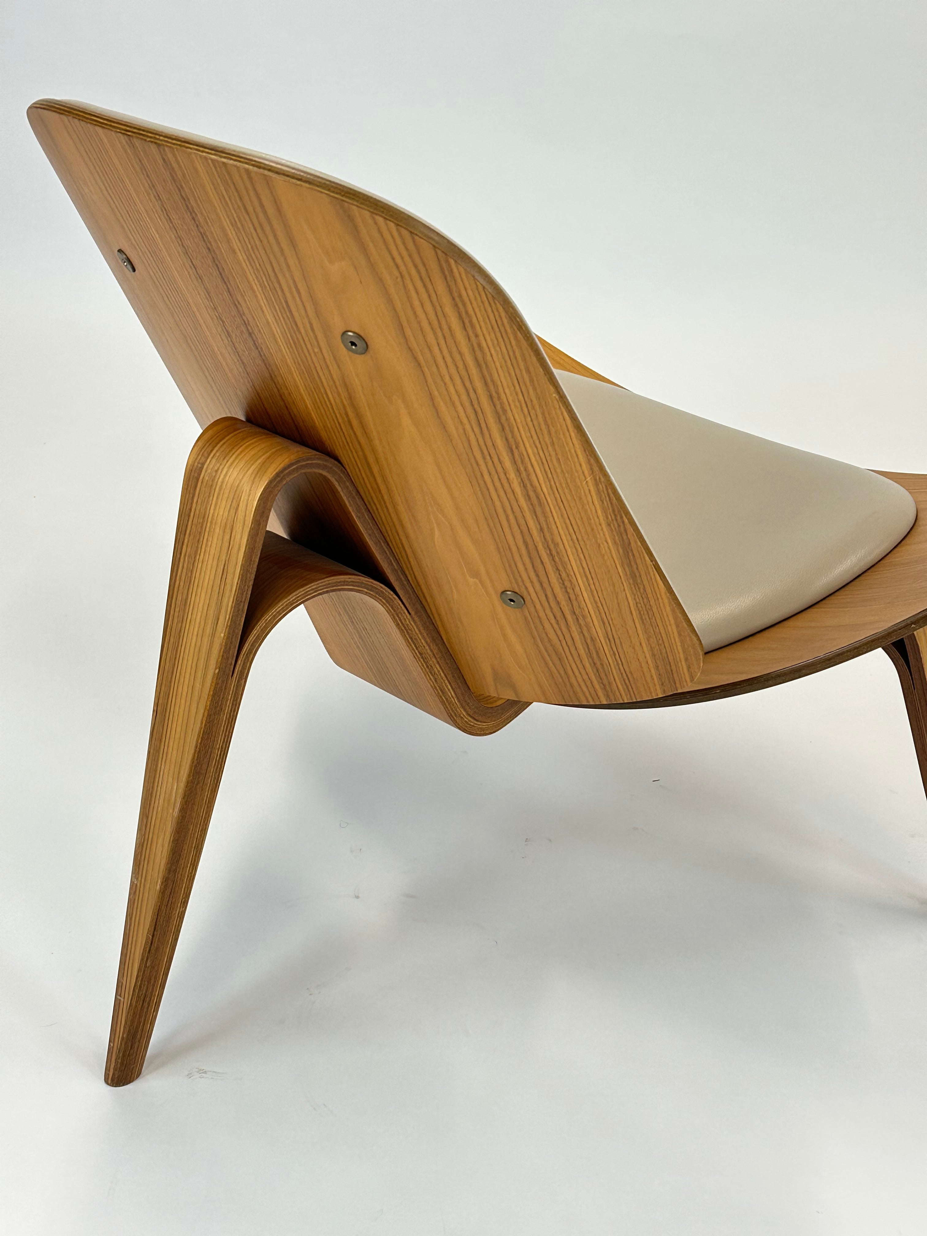 Carl Hansen & Søn | CH07 - Skalstolen