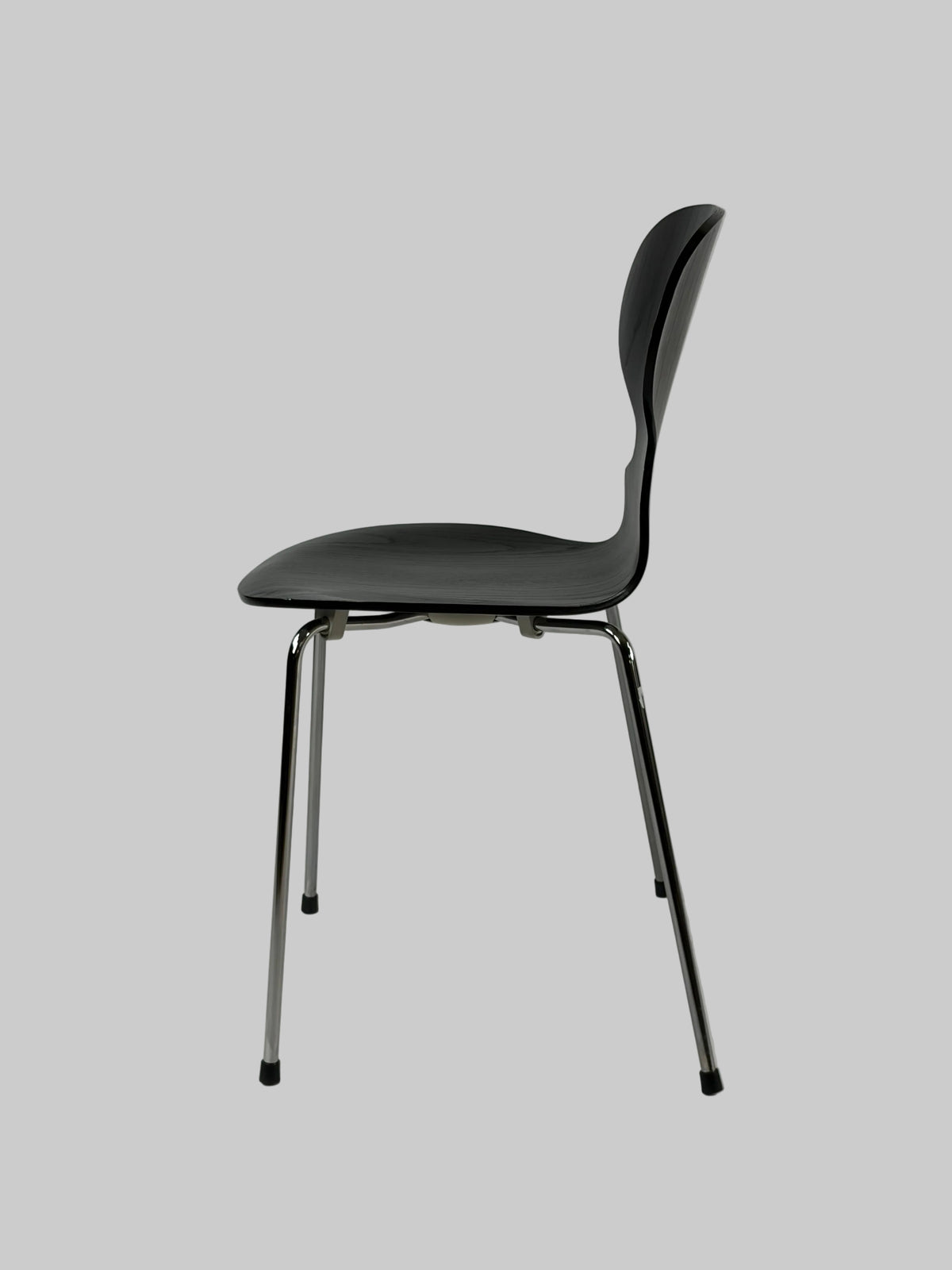 Fritz Hansen Myren – Sort/Krom Stel