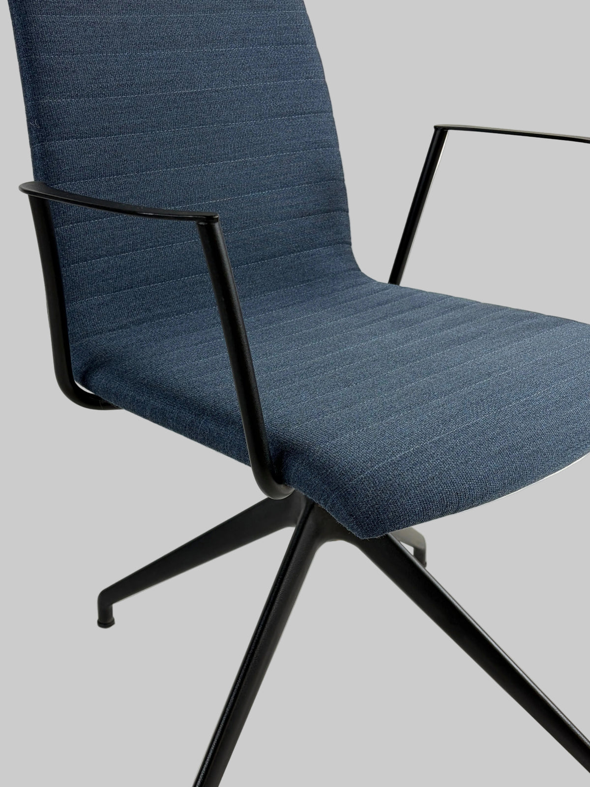 Savir Design Gate 11 Stol – Mørkeblå/Sort Stel