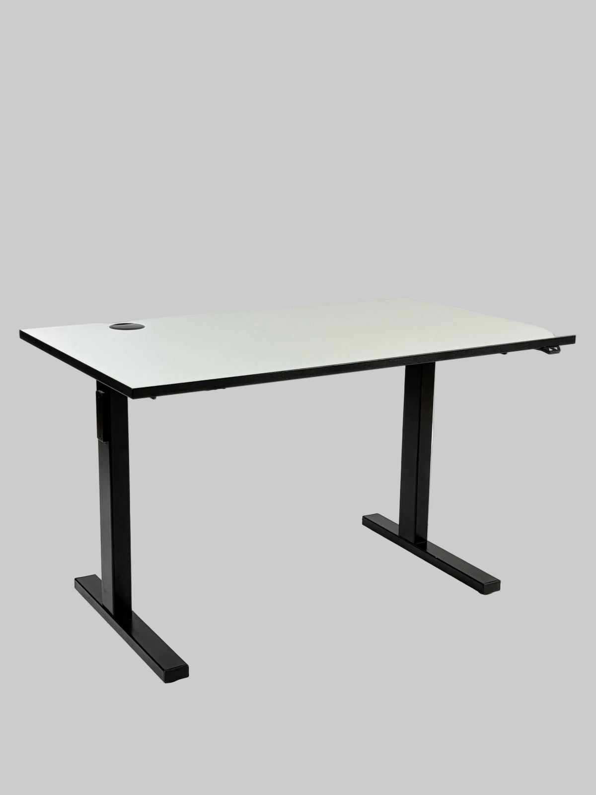 Linak Hæve/sænkebord – Hvid/Sort Stel 140x80