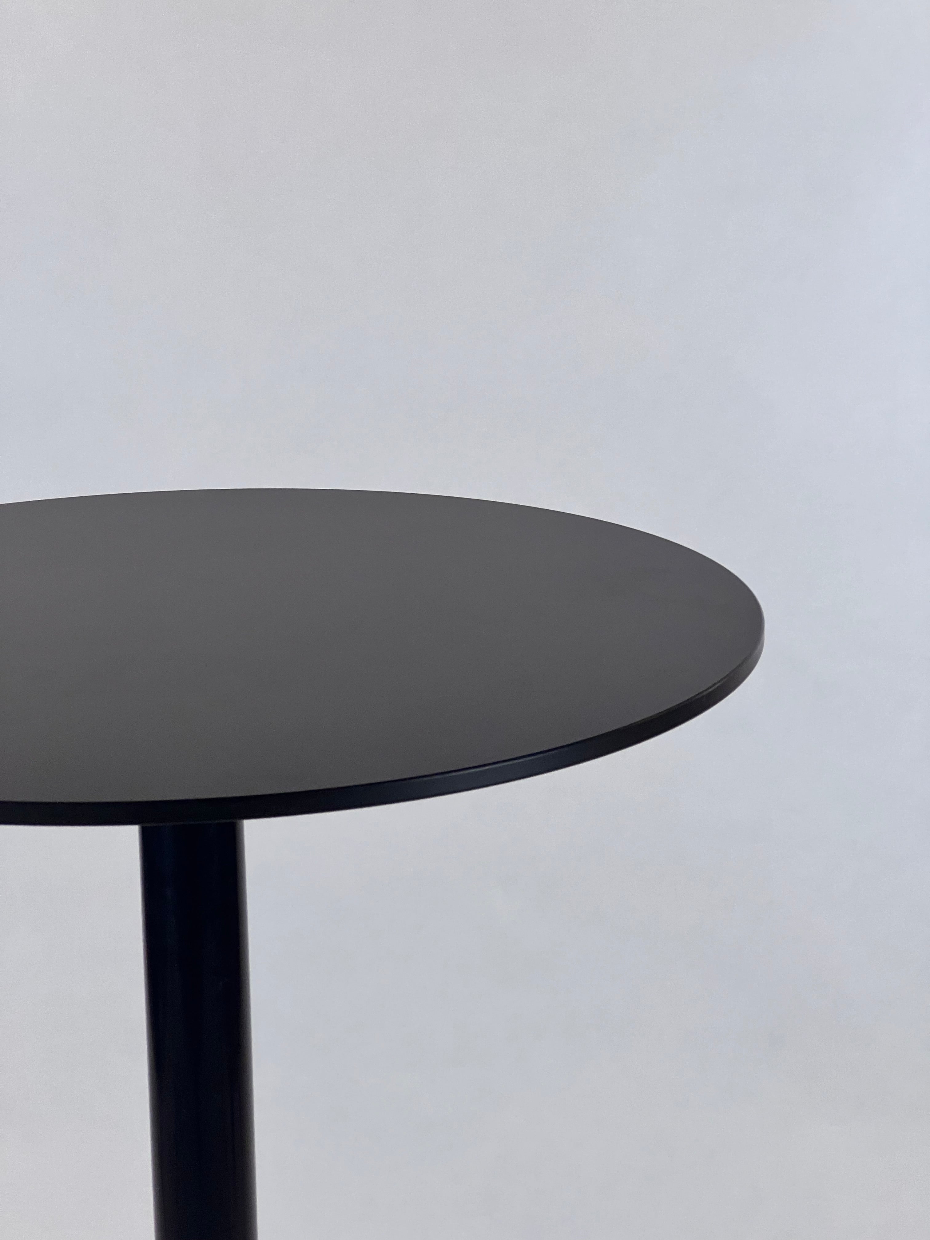 Vitra Bistro Stand-Up Table