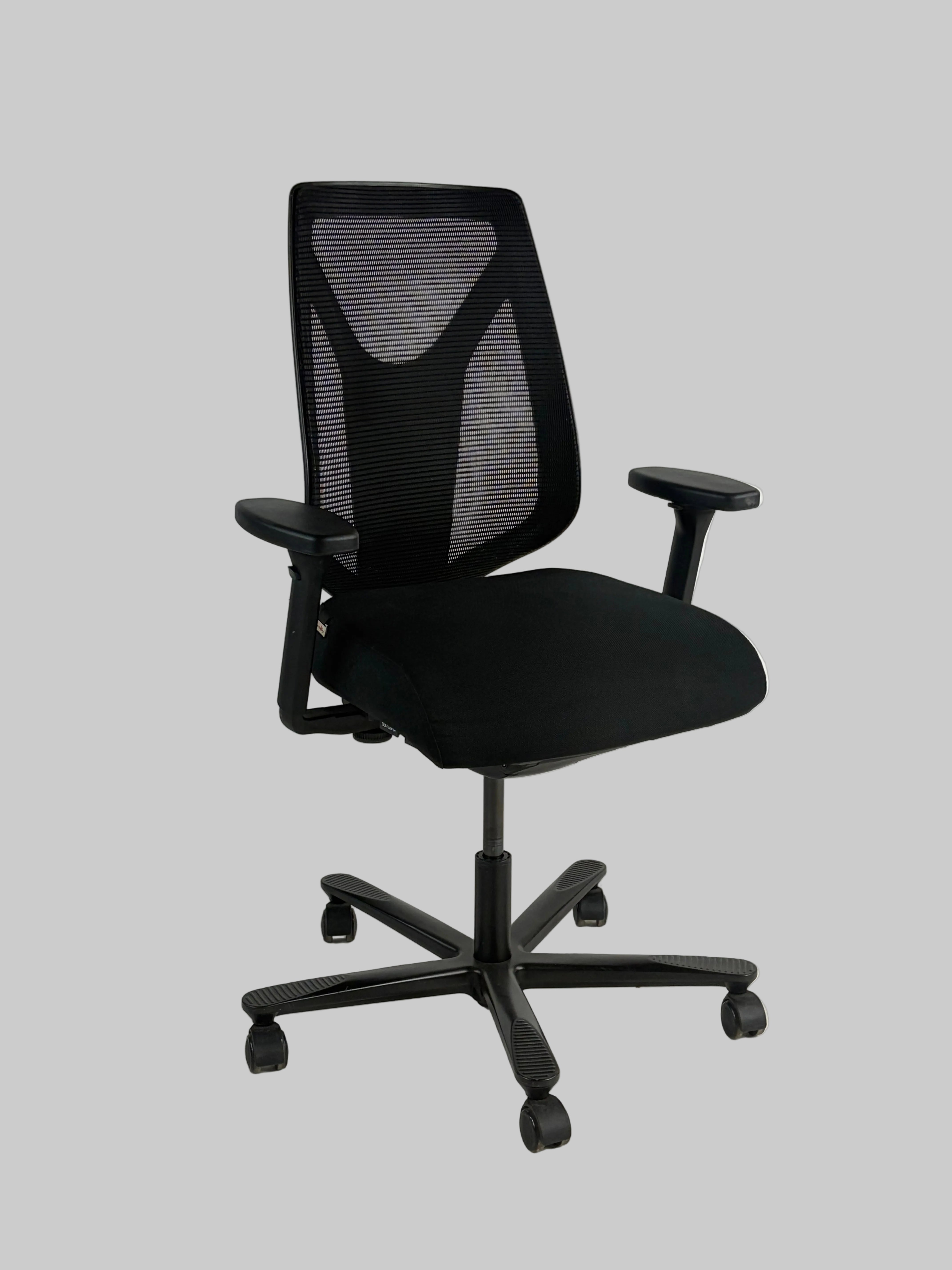 Canadian Ergo Comfort Air Kontorstol – Sort Mesh