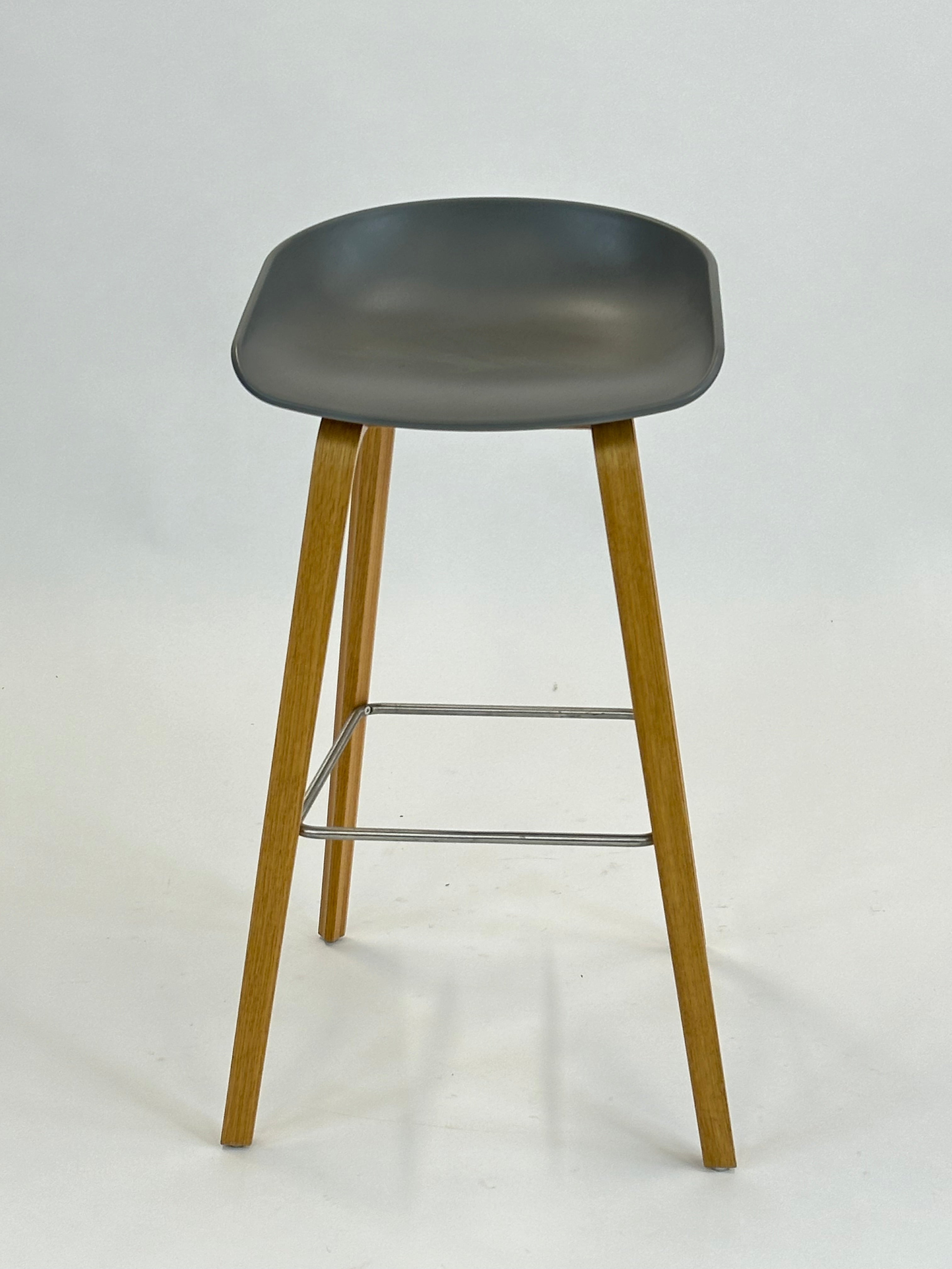 HAY - About a Stool AAS 32 (Grå)