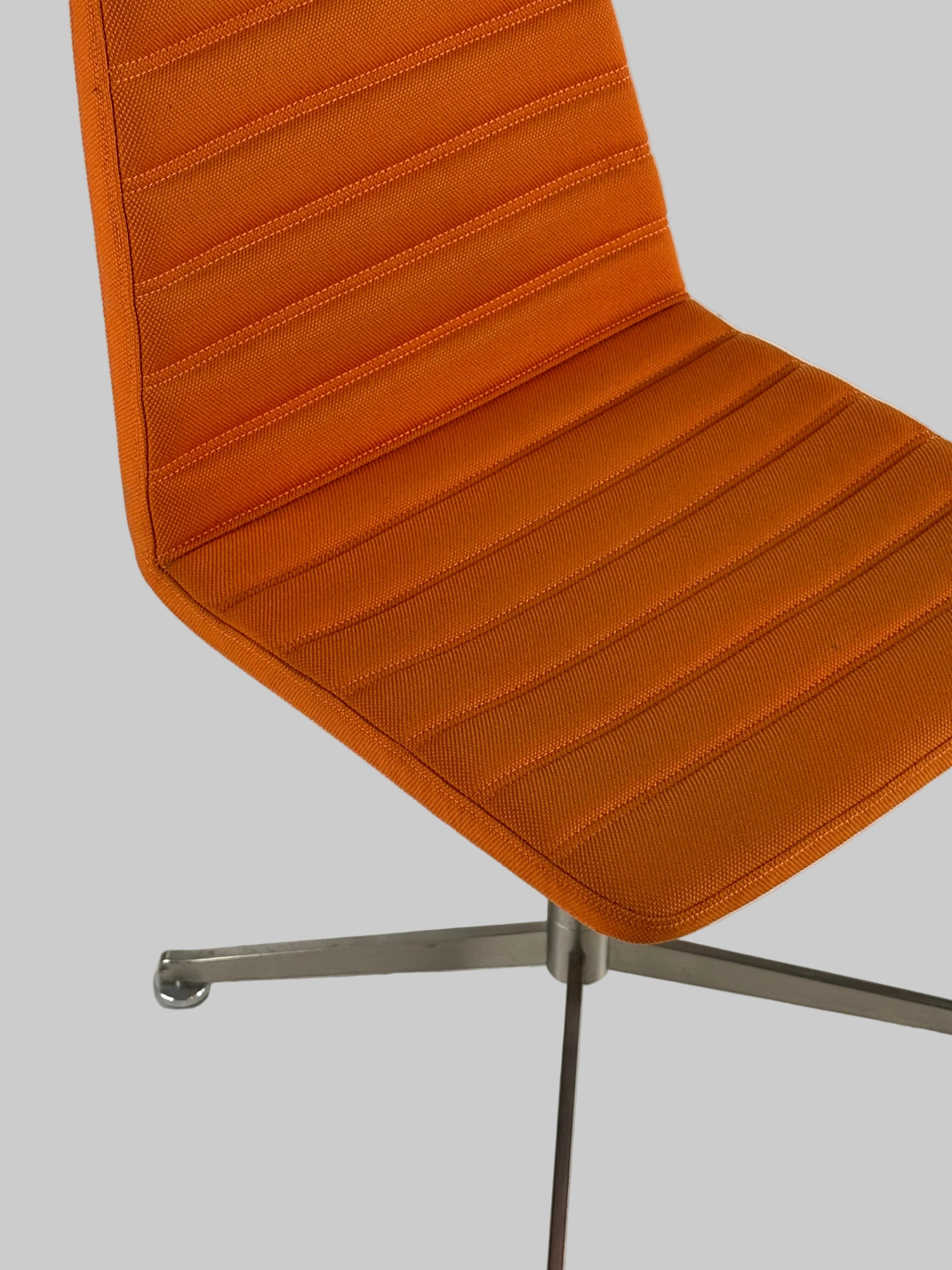 Paustian Spinal Chair 44 Stol – Orange/Aluminium Stel