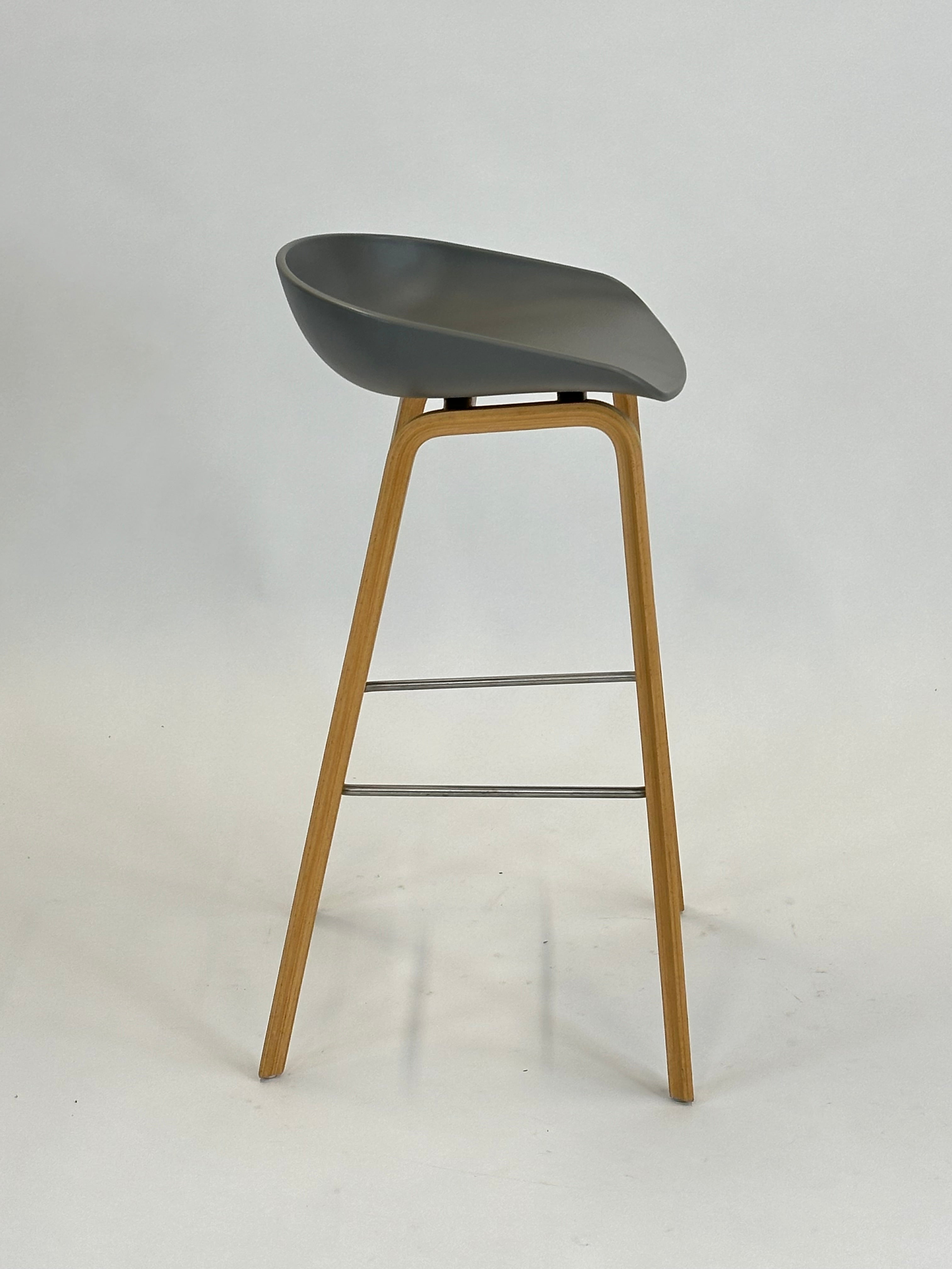 HAY - About a Stool AAS 32 (Grå)