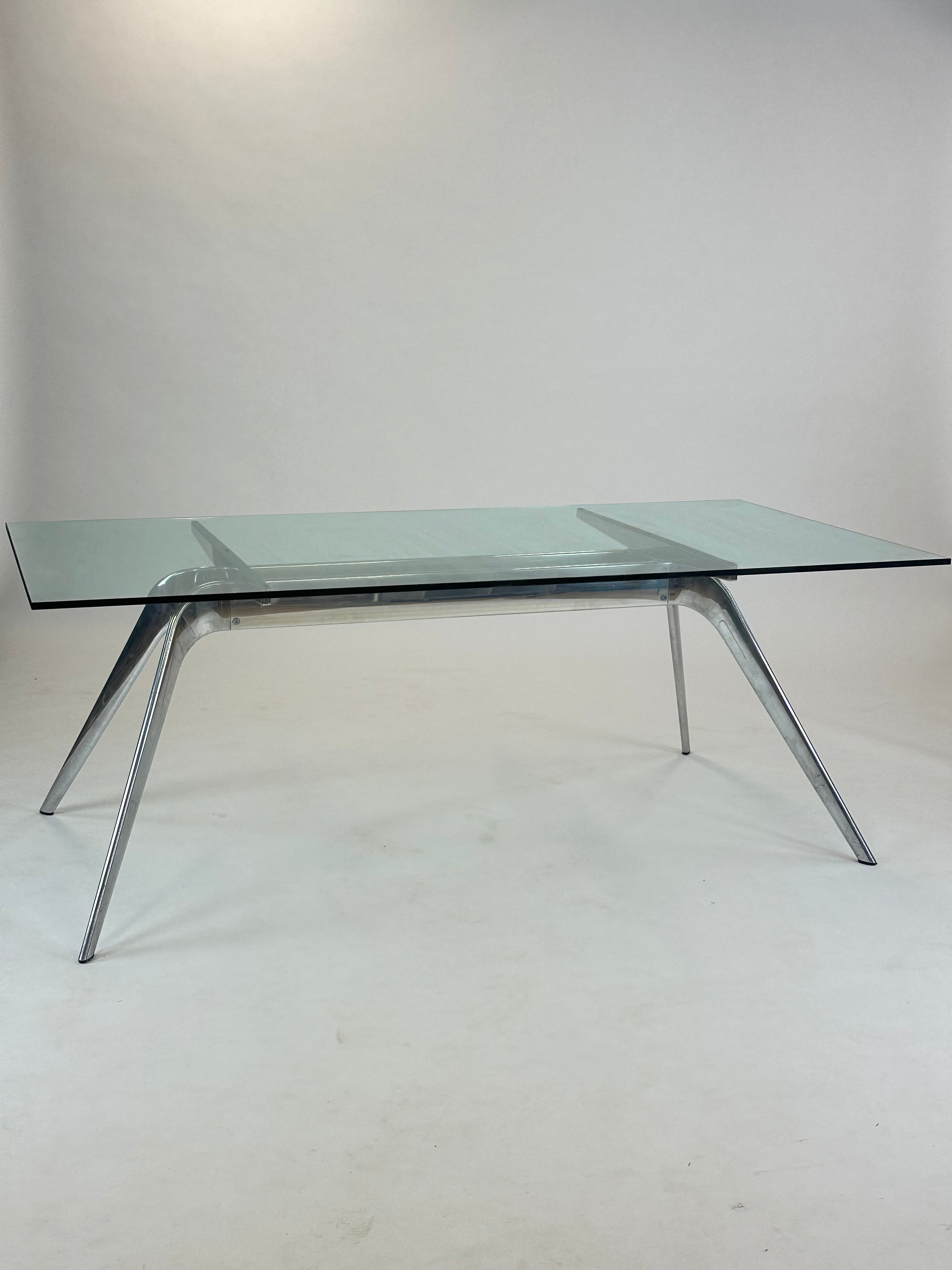 T-No 1 Bordfod med glasplade - Fritz Hansen