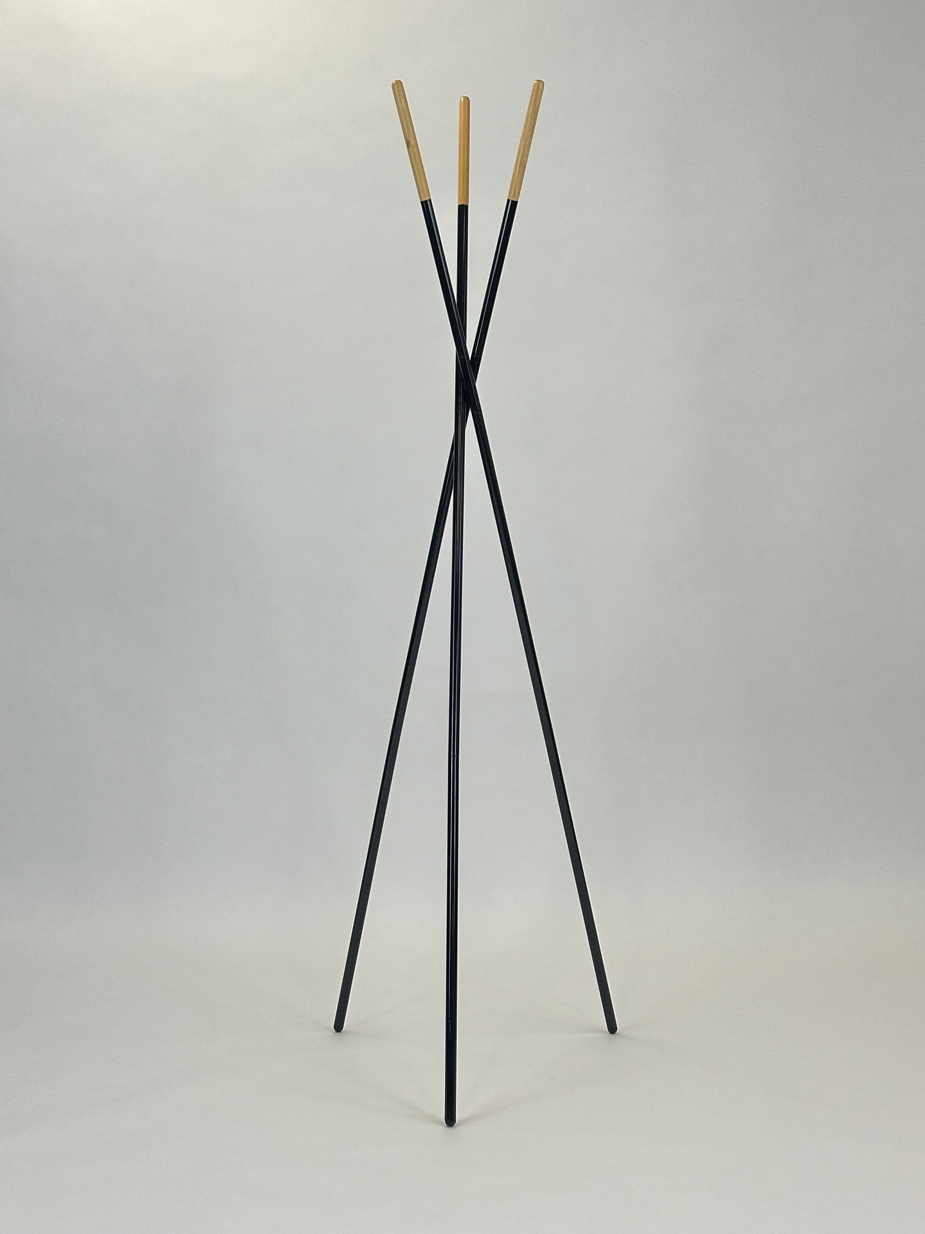 Elegant Tripod Stumtjener