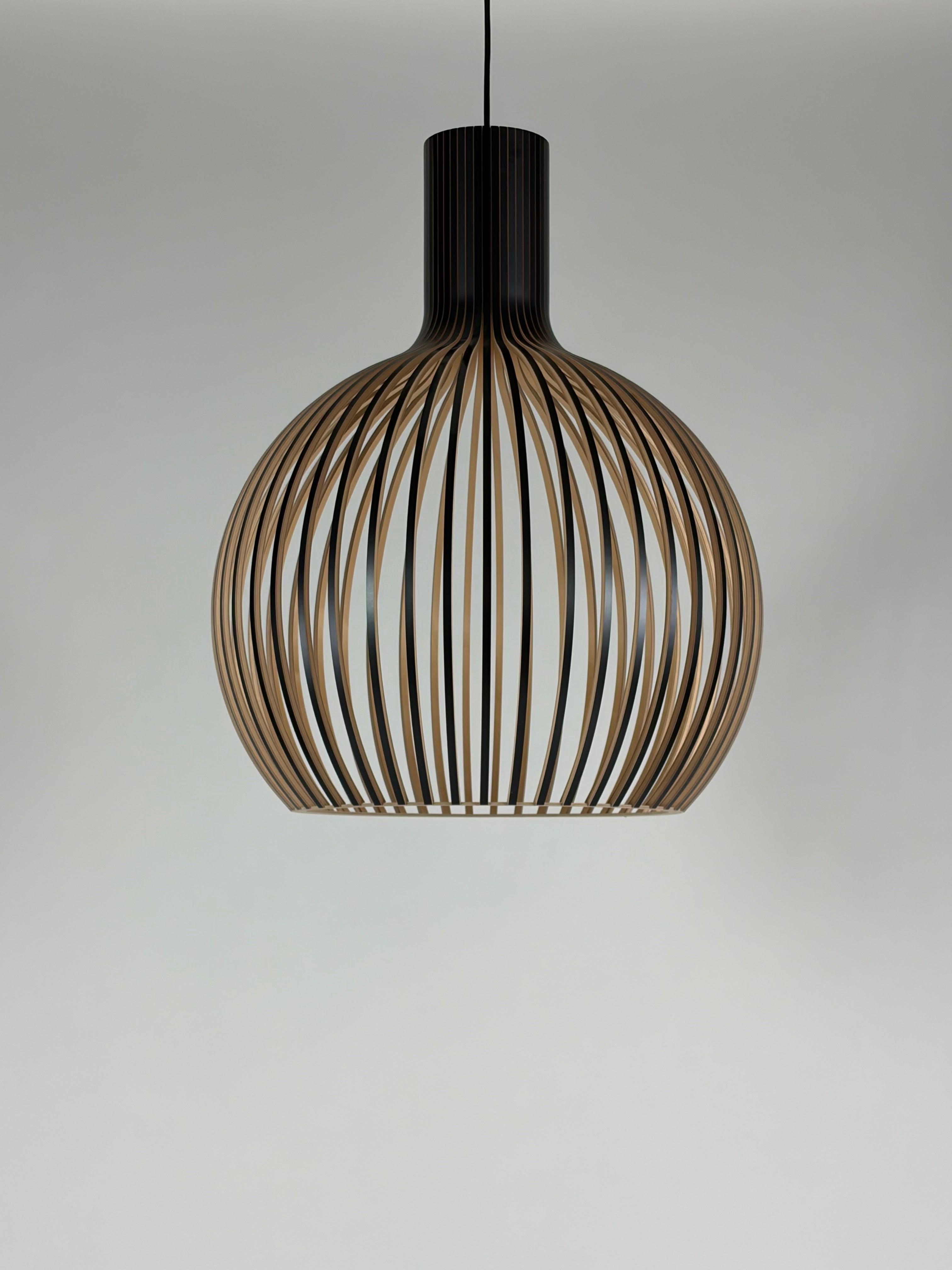 Secto Design Octo 4240 Pendel – Sort/Natur Ø54cm