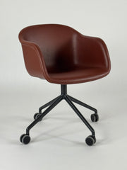 Muuto Fiber Armchair Stol – Brun med Grå Stel Læder