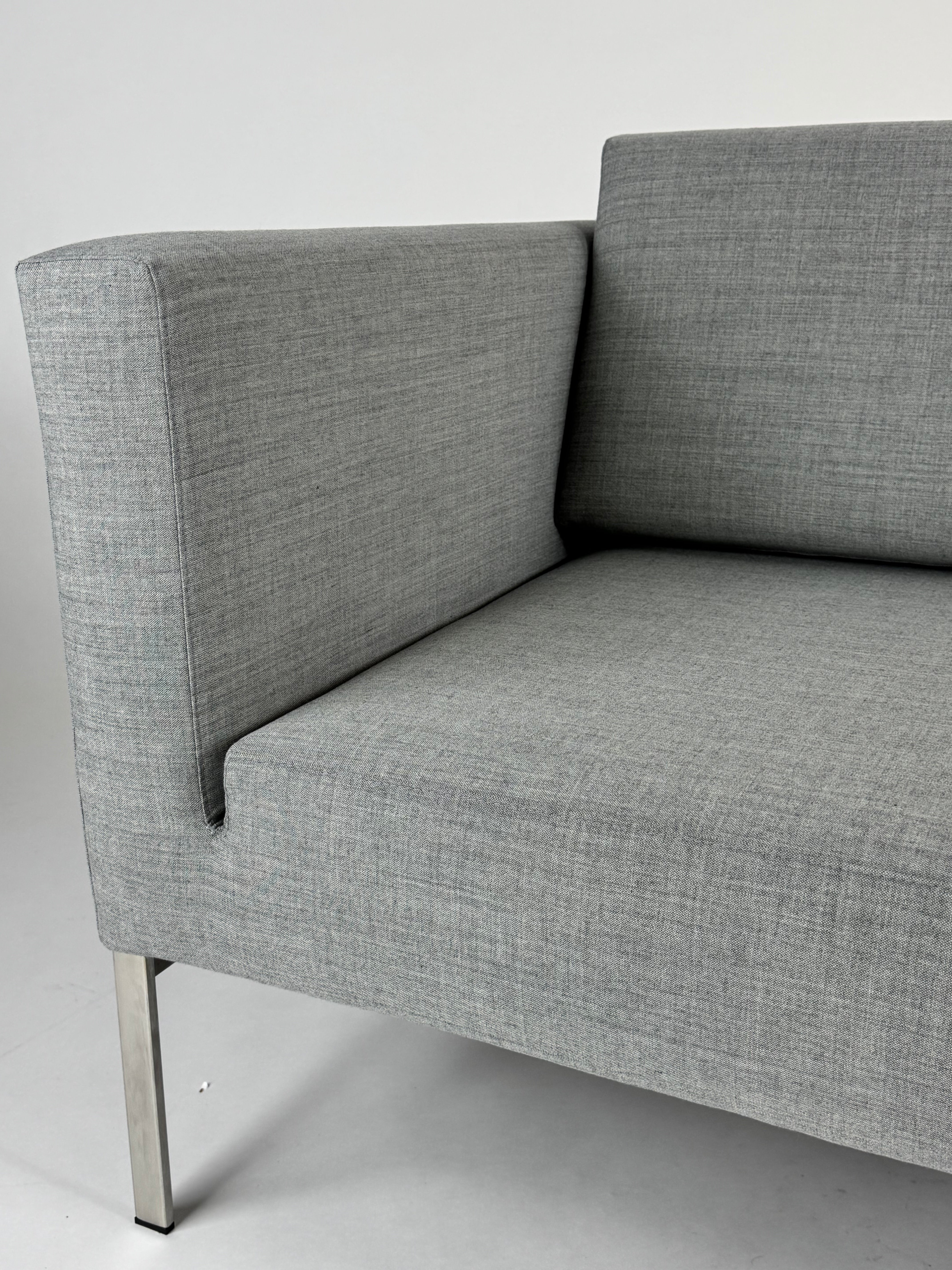 +Halle | Globe Two Sofa (Kvadrat Remix 123)