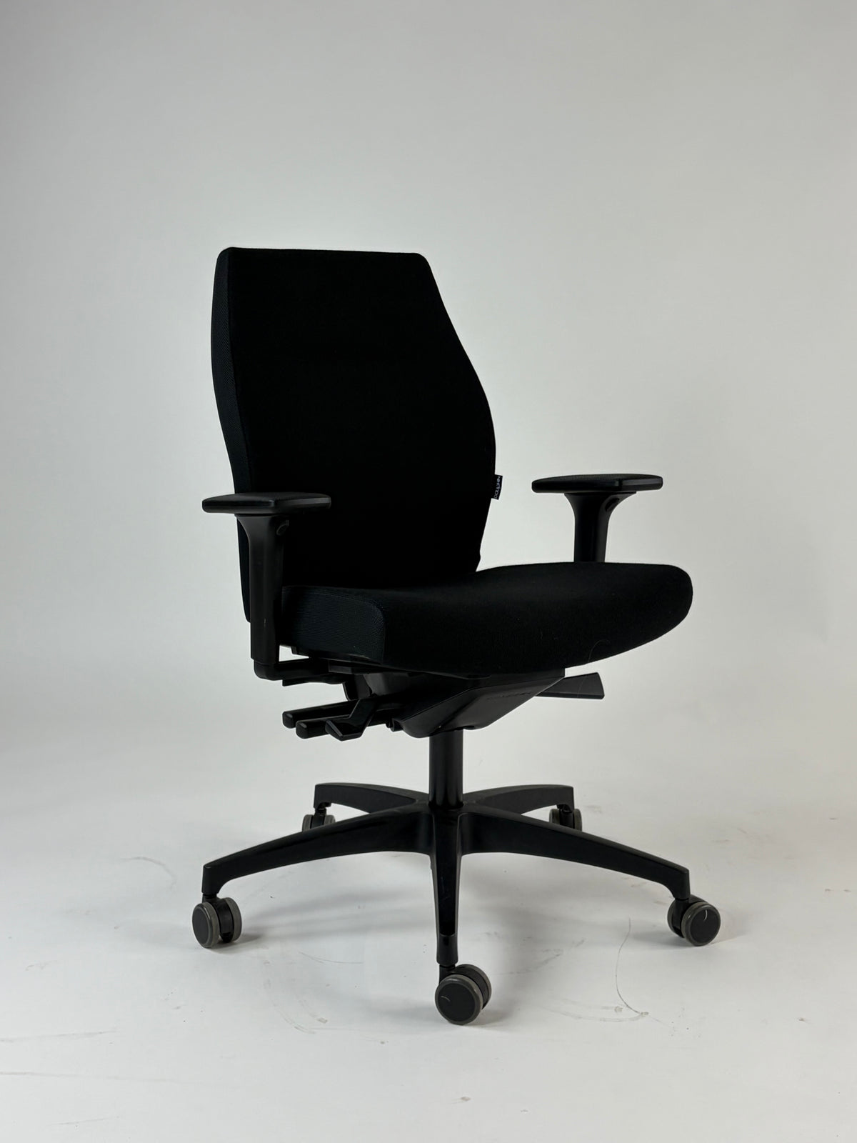 Dauphin Shape XTL Kontorstol – Sort