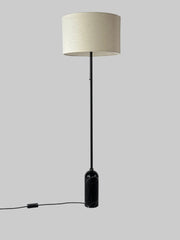 GUBI Gravity Gulvlampe - Beige/Sort Marmor