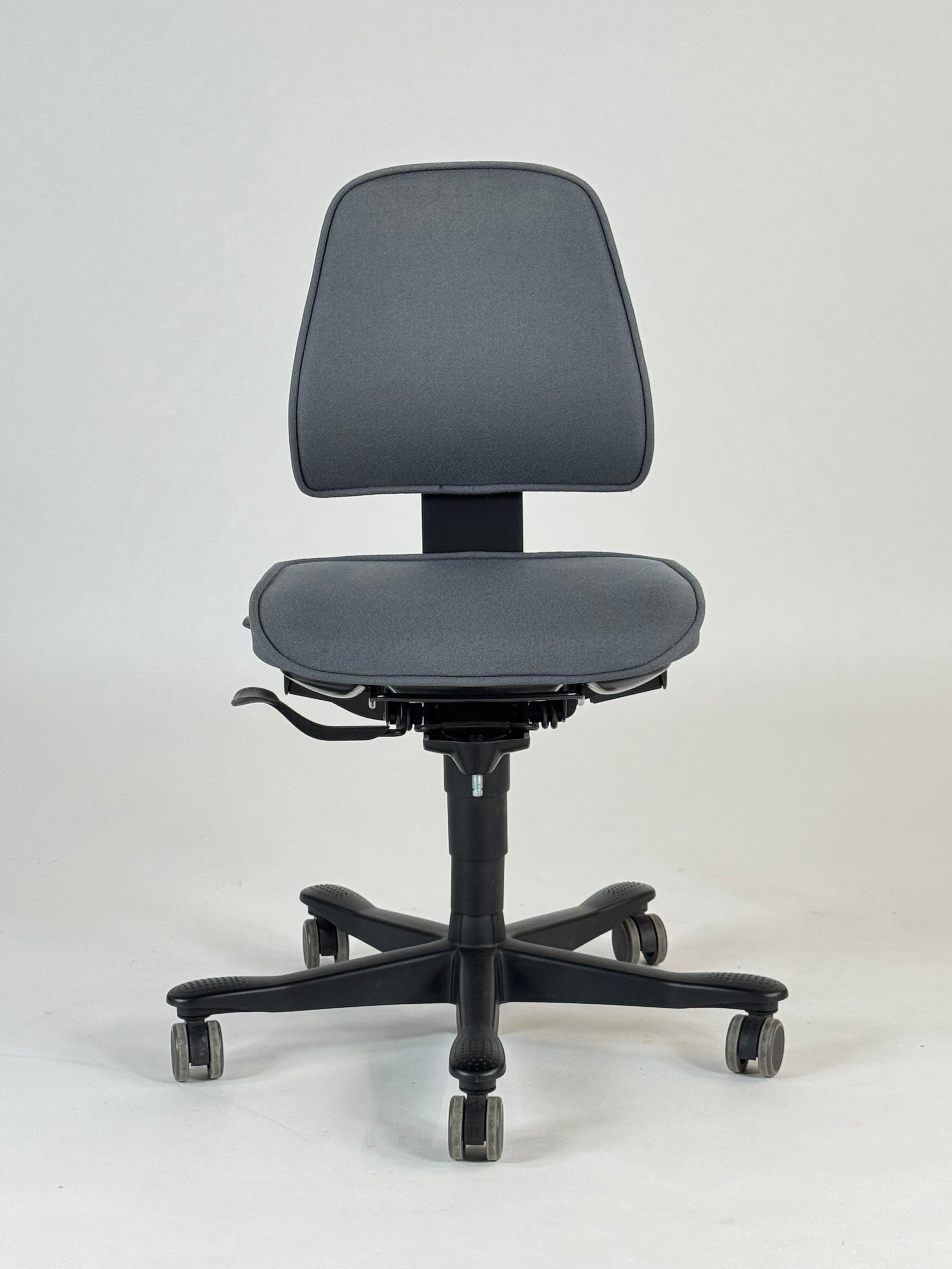 Kinnarps Free Float 6110 Kontorstol – Grå/Sort Stel